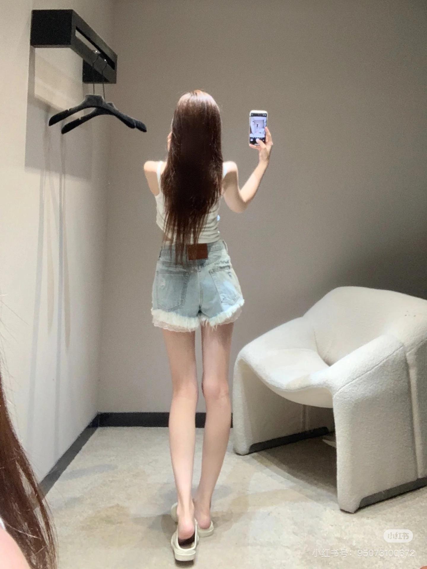 ee4cccc06cf915aad6e24fbb613f0344.jpg