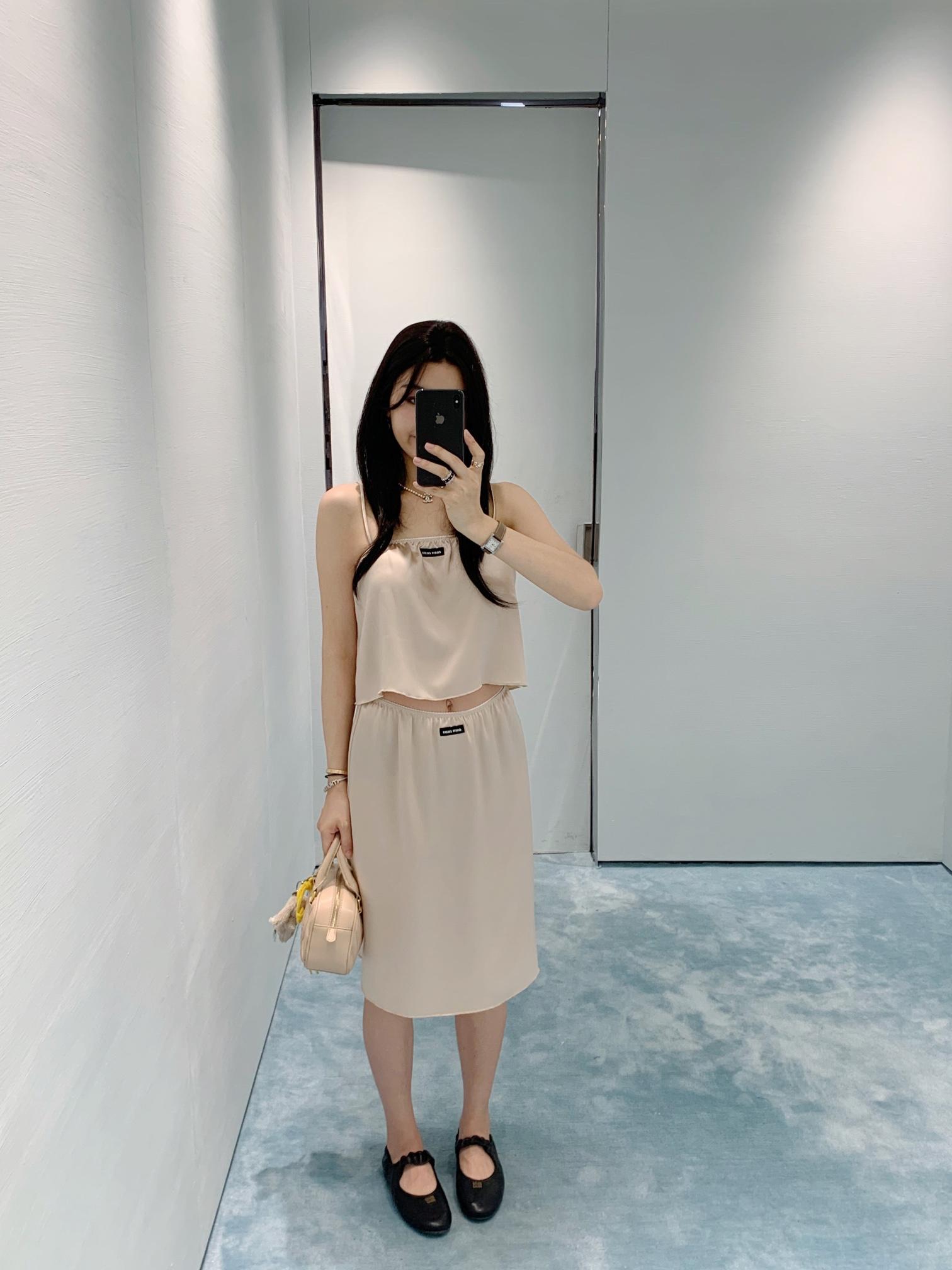f888a78cfe920a2216c3e46c92d8557a.jpg