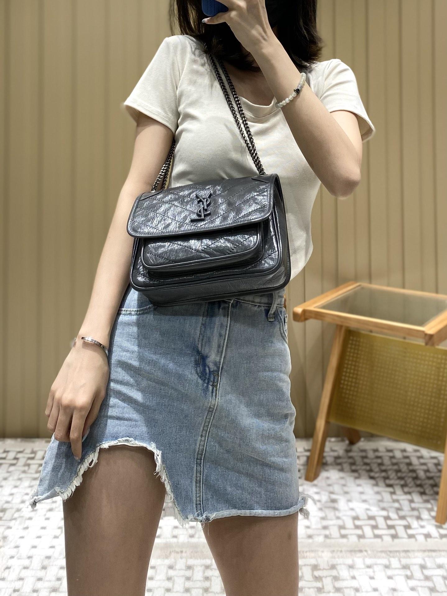 f9abe5e2623105bb3f595caa808c7ced.jpg