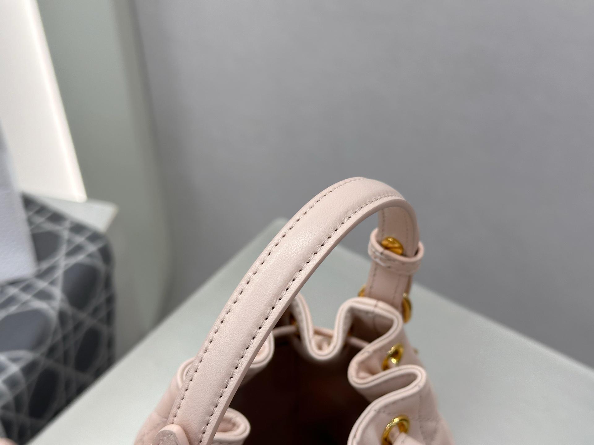 3d110e81fd1c5eb50b62474ffccb9290.jpg