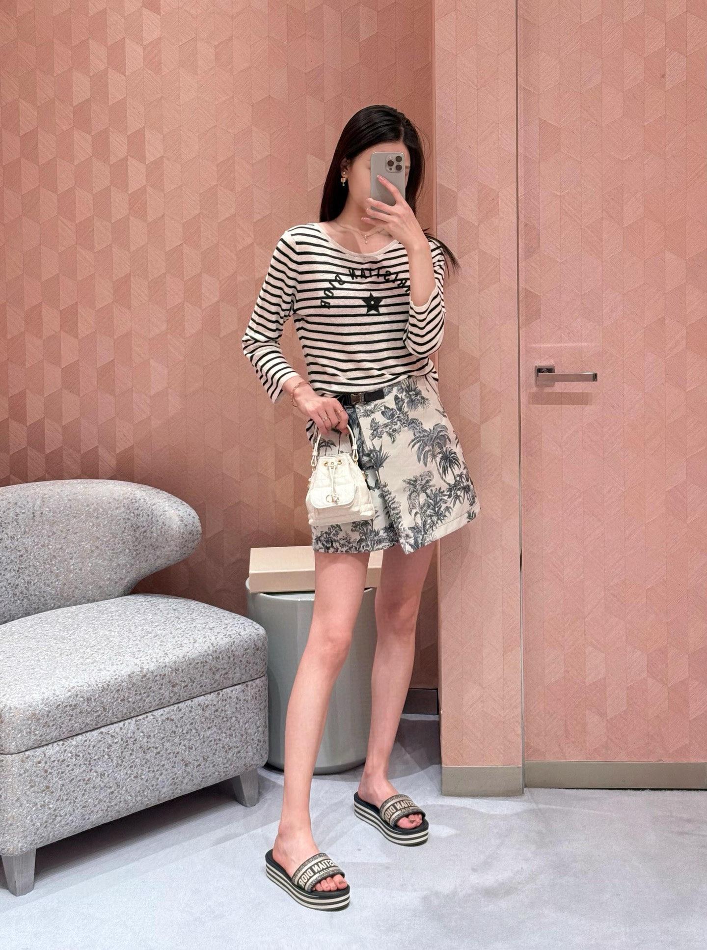 62be9dc673c11926ff772aa7a5da2fd2.jpg