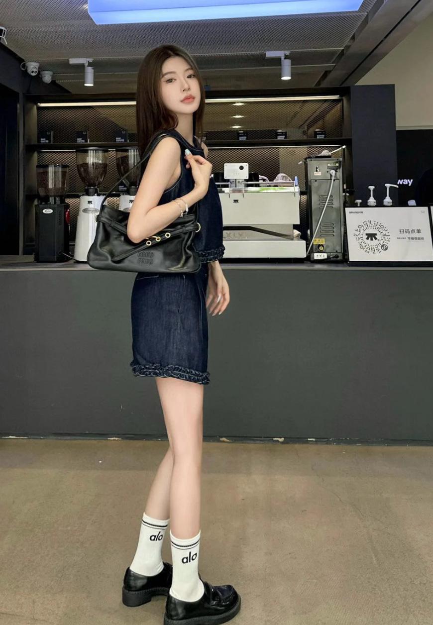 8b5a791894d4228fb1ef5c8aa4808a34.jpg