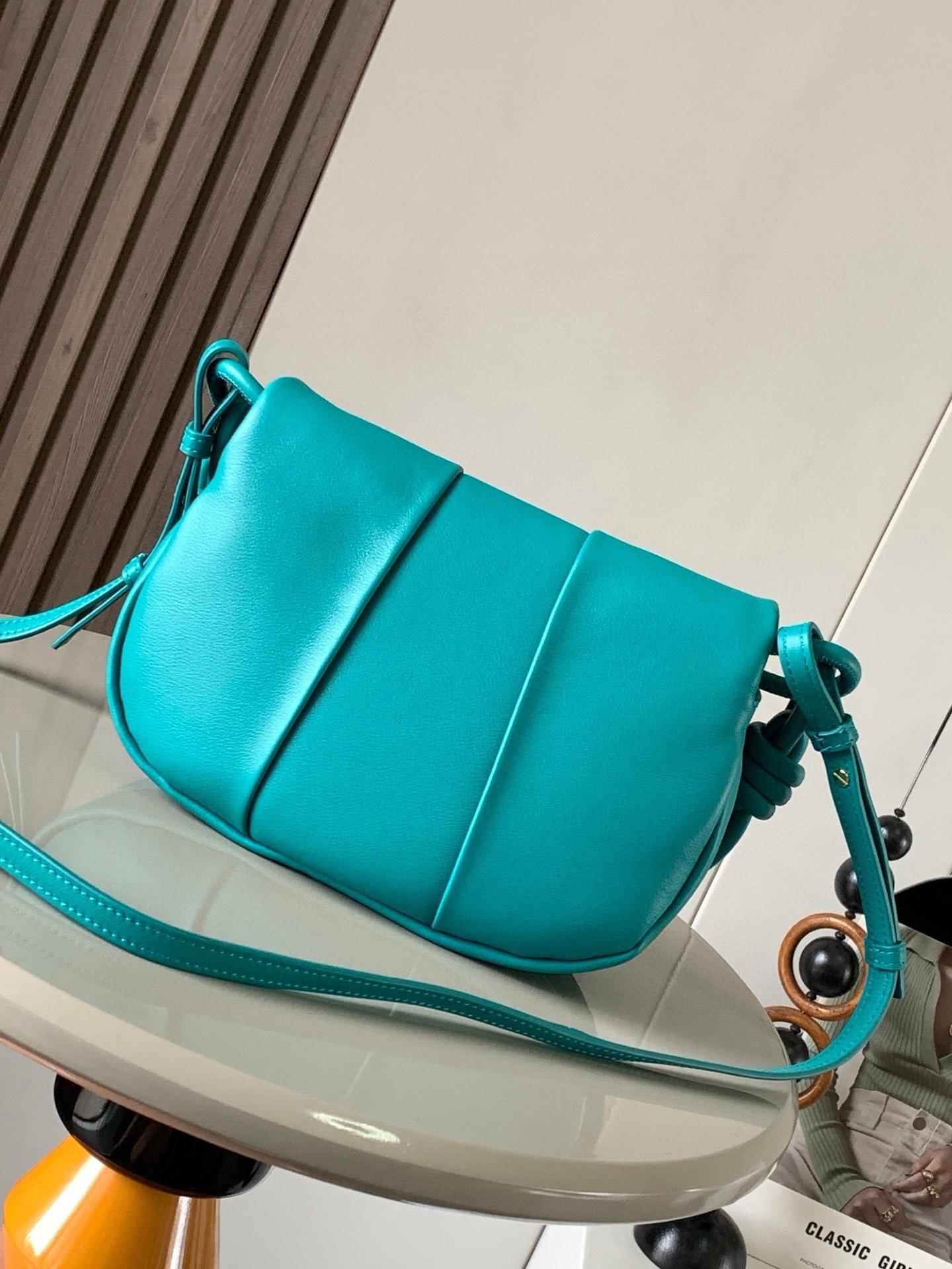 ab3455f37dede8f9398fb5db698f7ad0.jpg