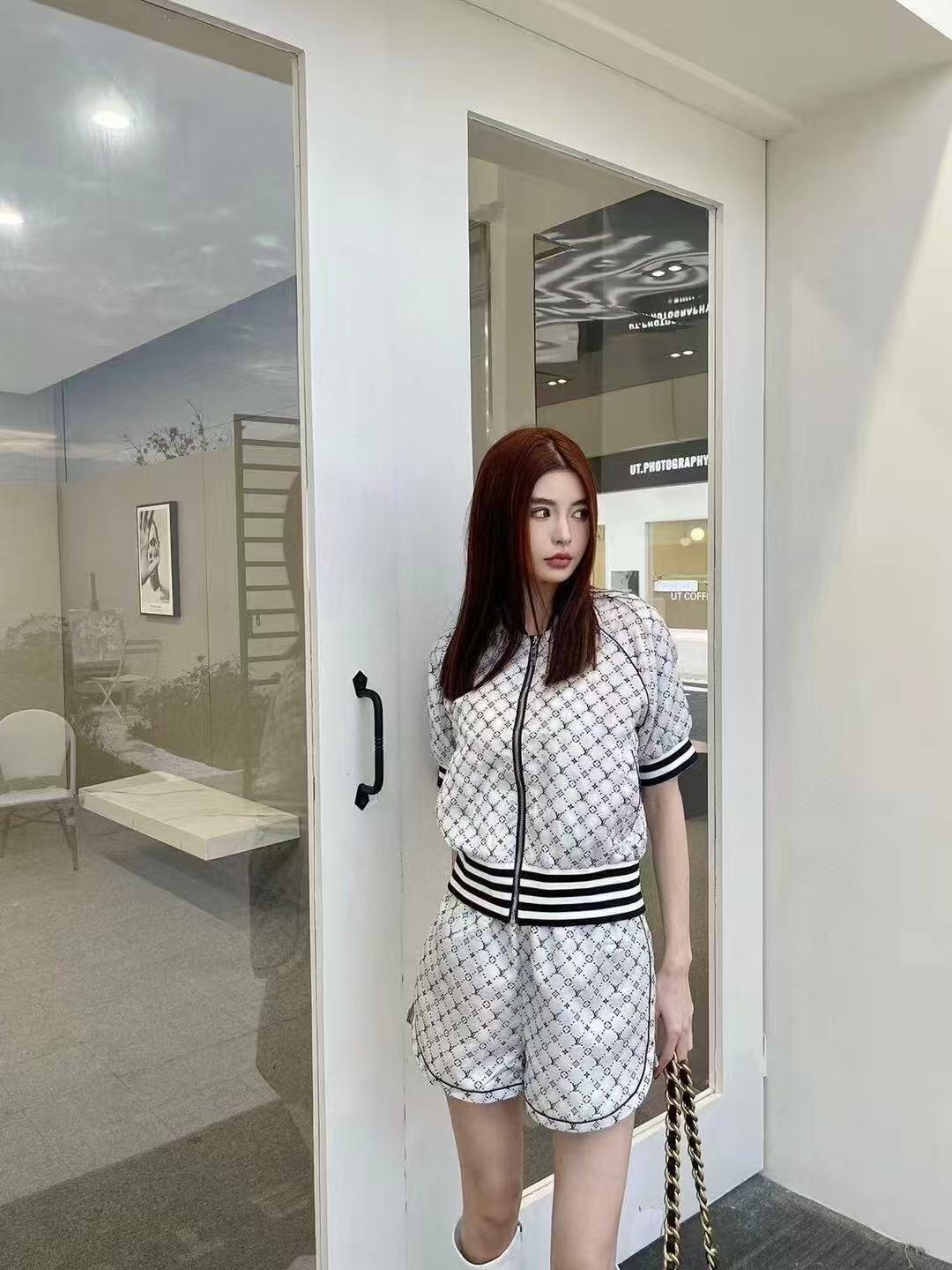9b5fea83c85fea726dd28745e11d45fb.jpg