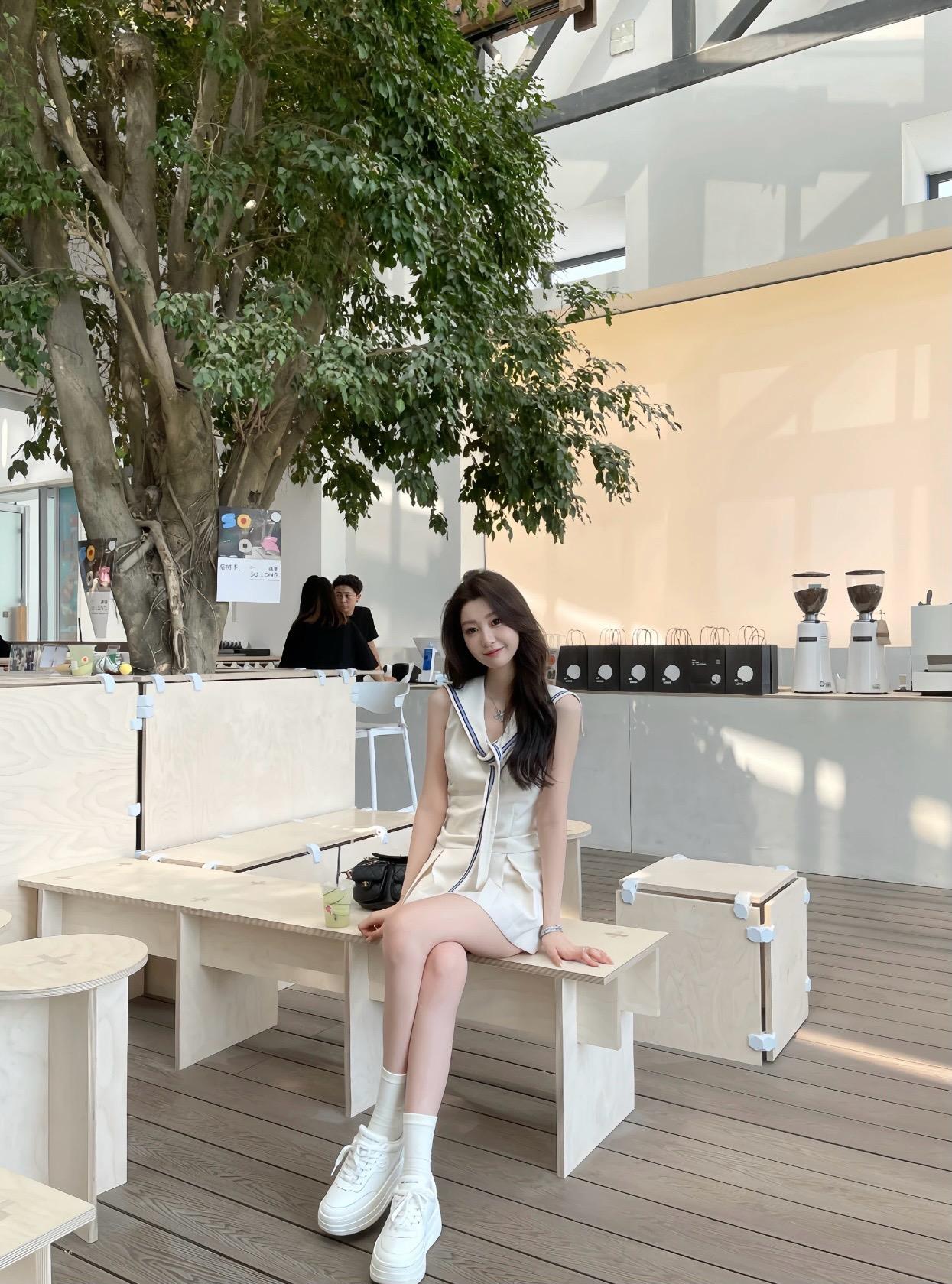 a3d2f2a2e283489d7490c733eb1eb3d2.jpg