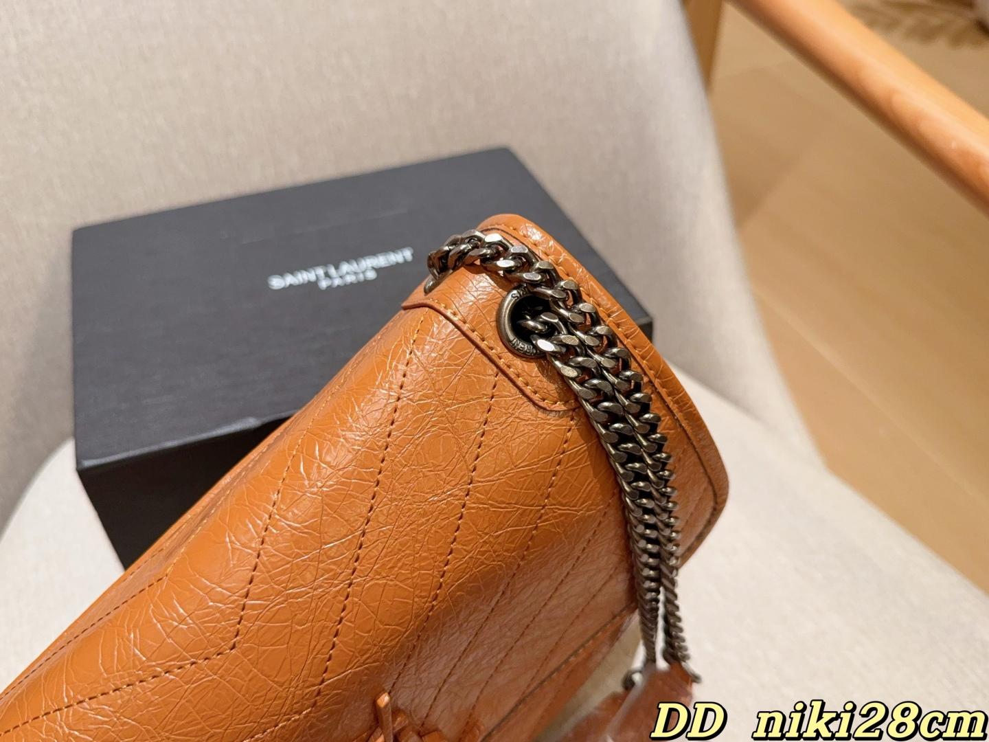 04869a162a6a4e055bf573ecb624ceee.jpg