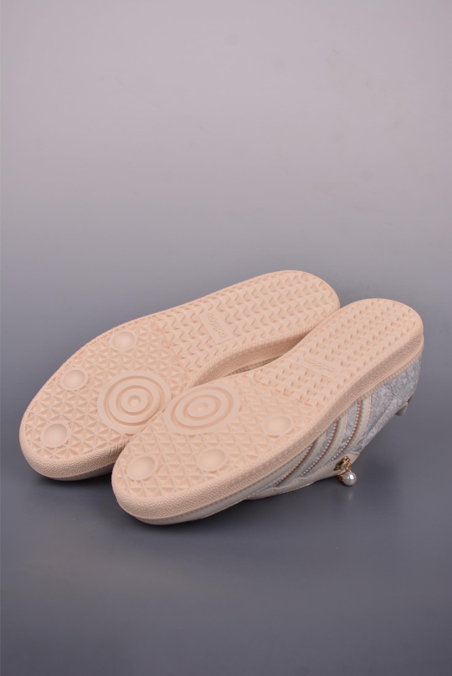 725ed11a4011272a7b0c37972cc720de.jpg