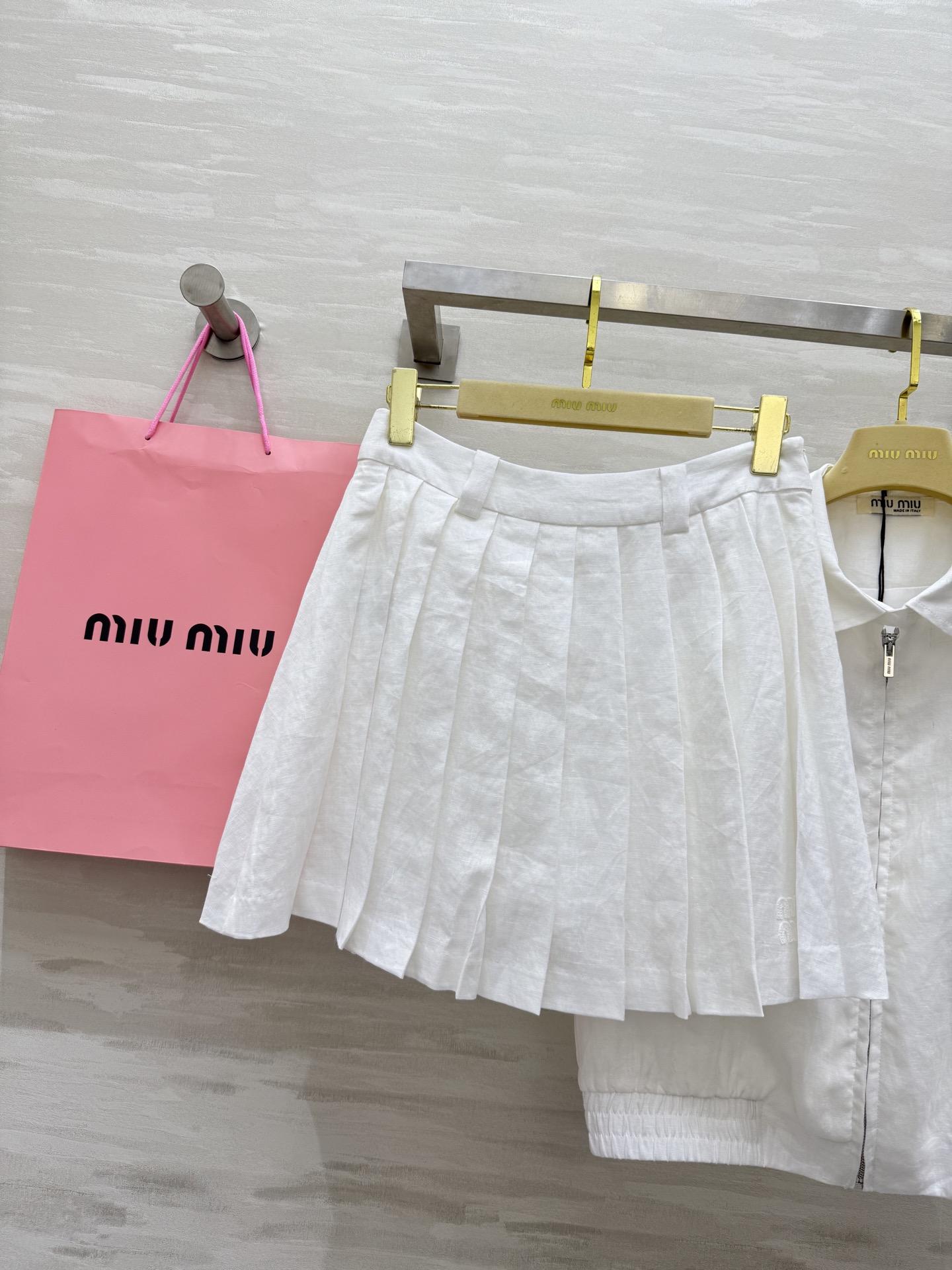 e499a632bae74a4d1ead56f3c7118ff0.jpg