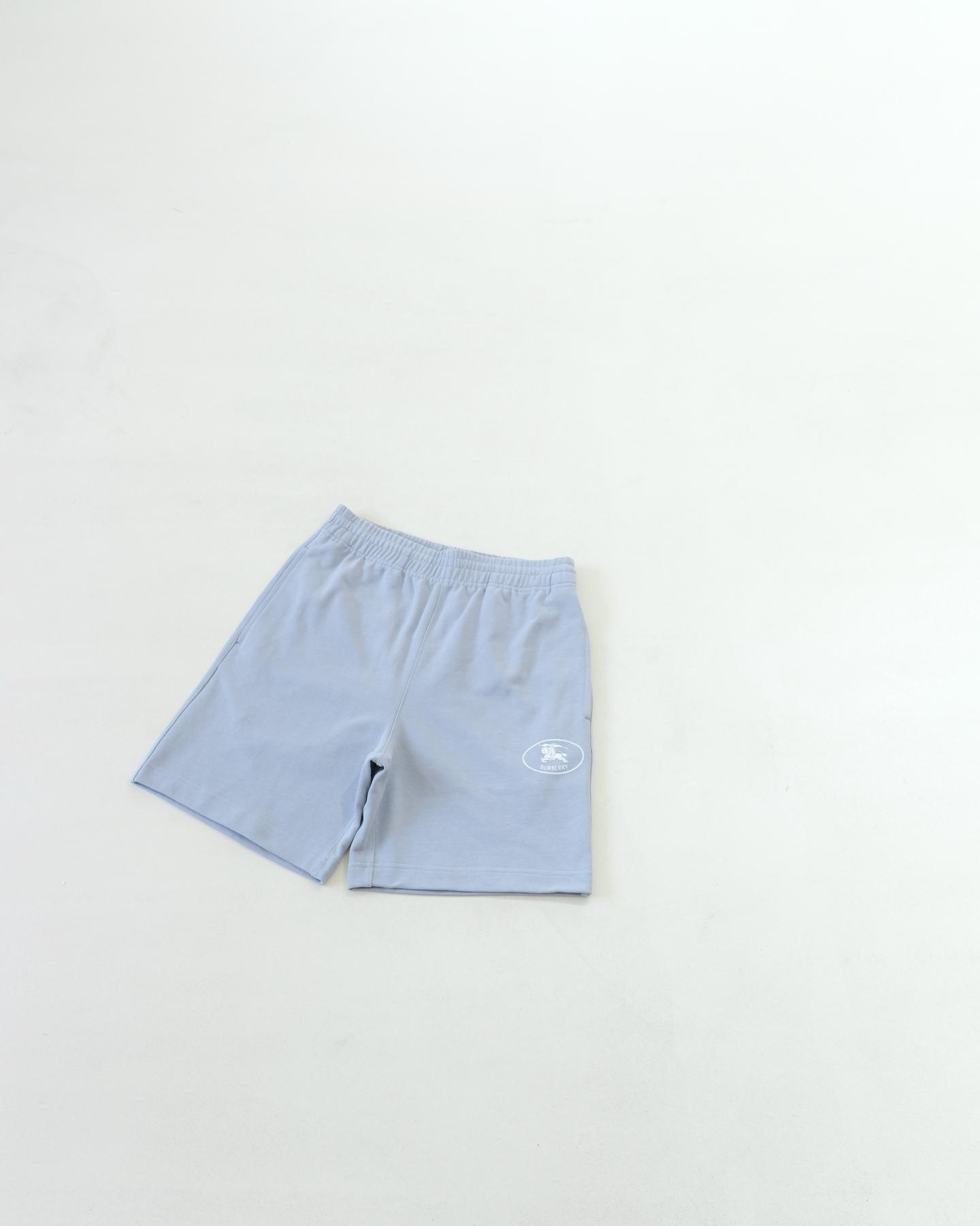 81db386c0894daf0486e52e1f8692f40.jpg