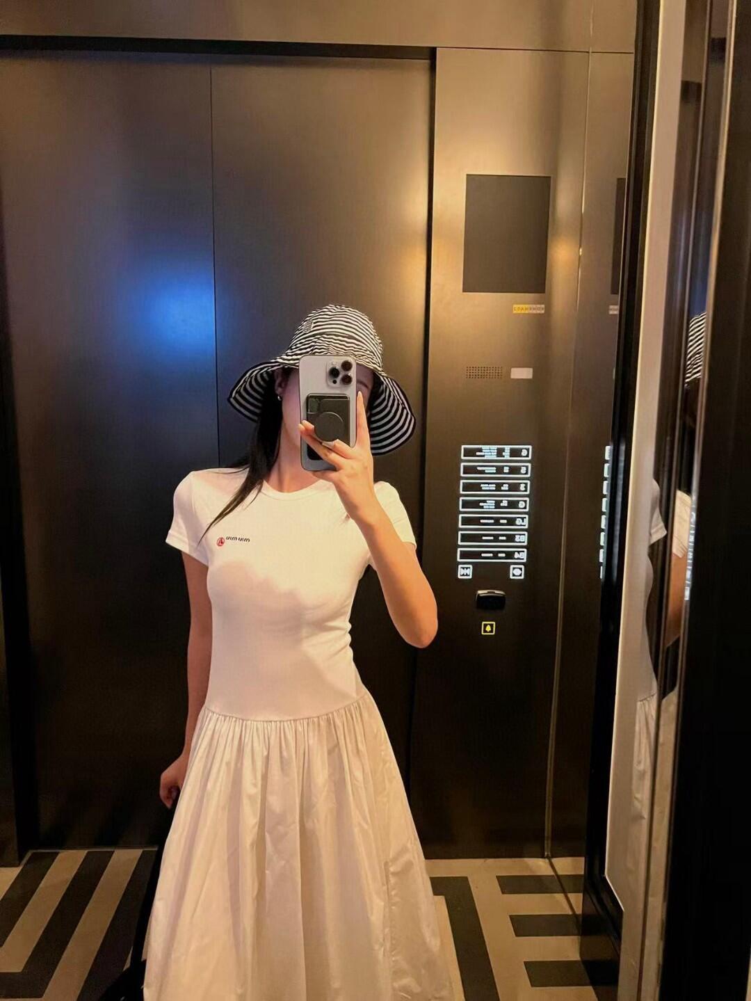 8d1f61097c78160a5e0a38fd9b28b45f.jpg