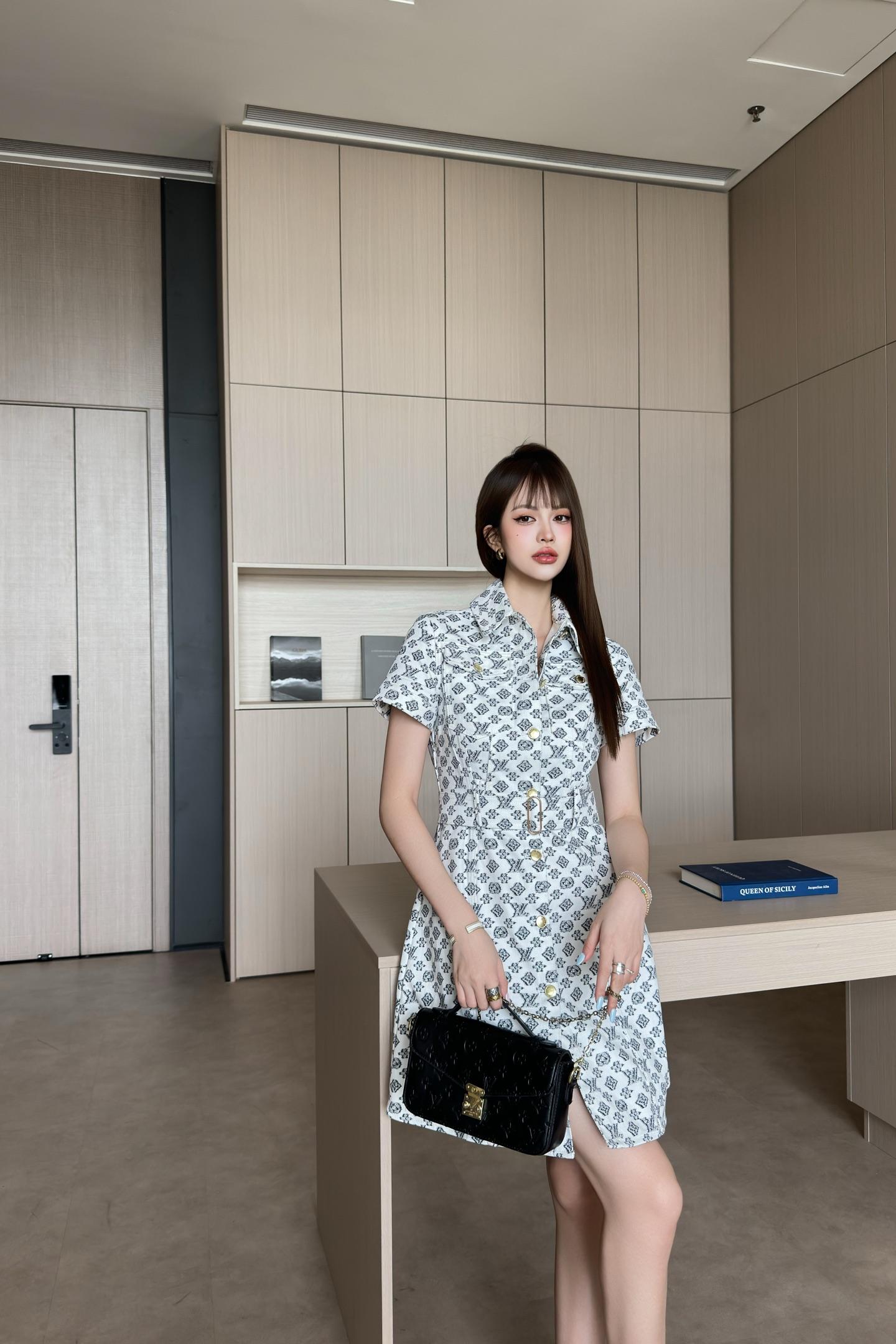 0a13296fff694ca65a18b1def6603219.jpg