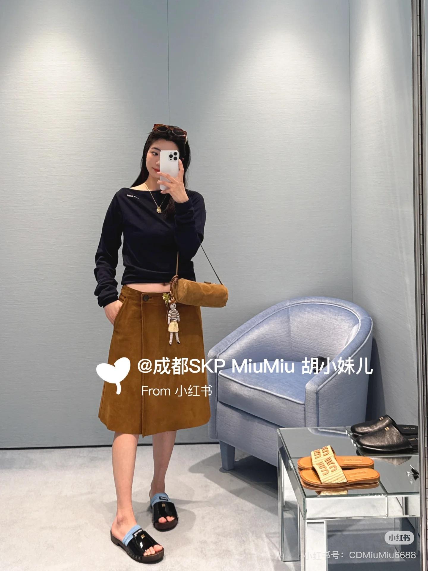56890faad970fc79cbc9a8802b708035.jpg