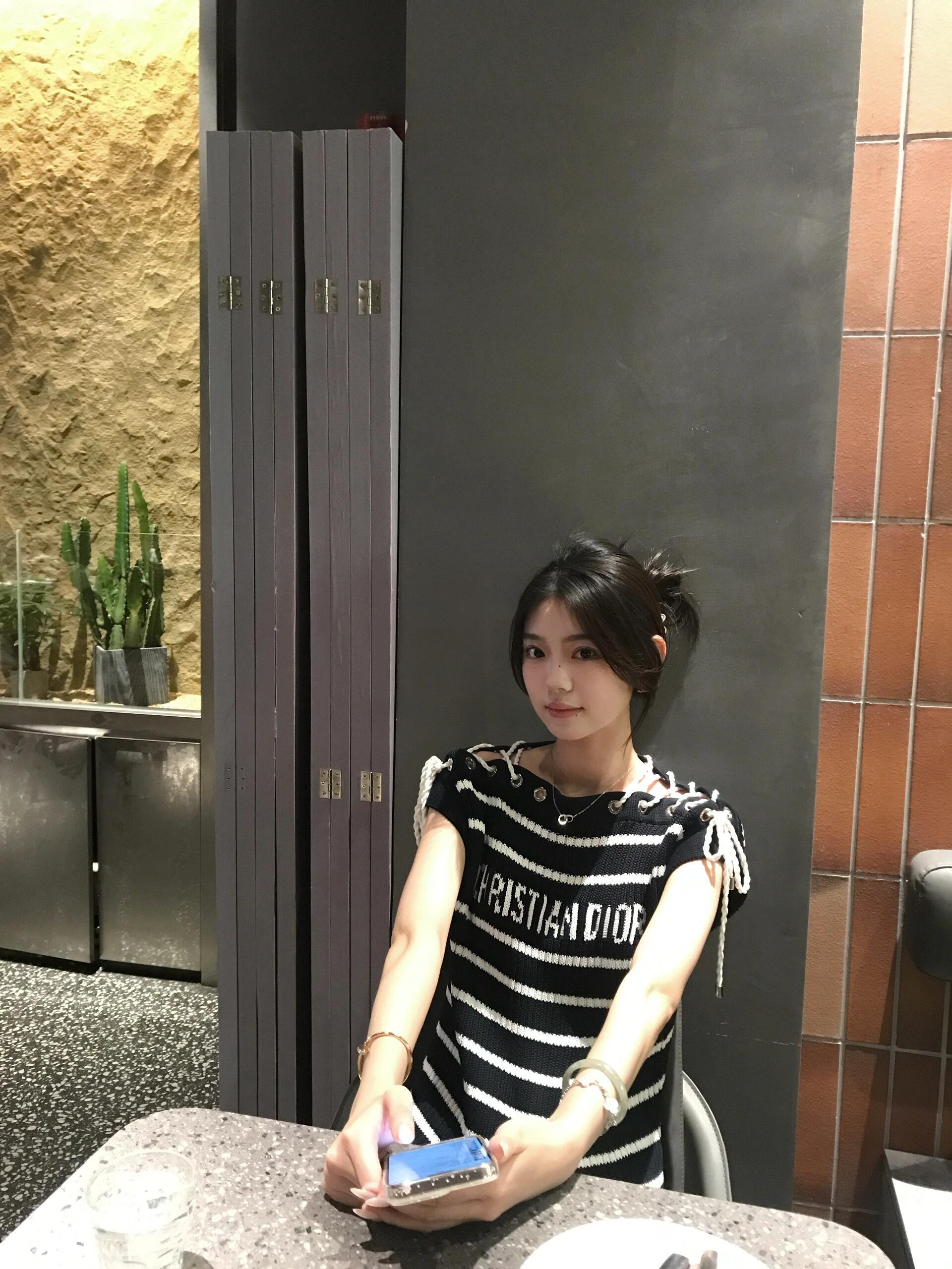 b8251b23b6c78173534869b1f242cec7.jpg