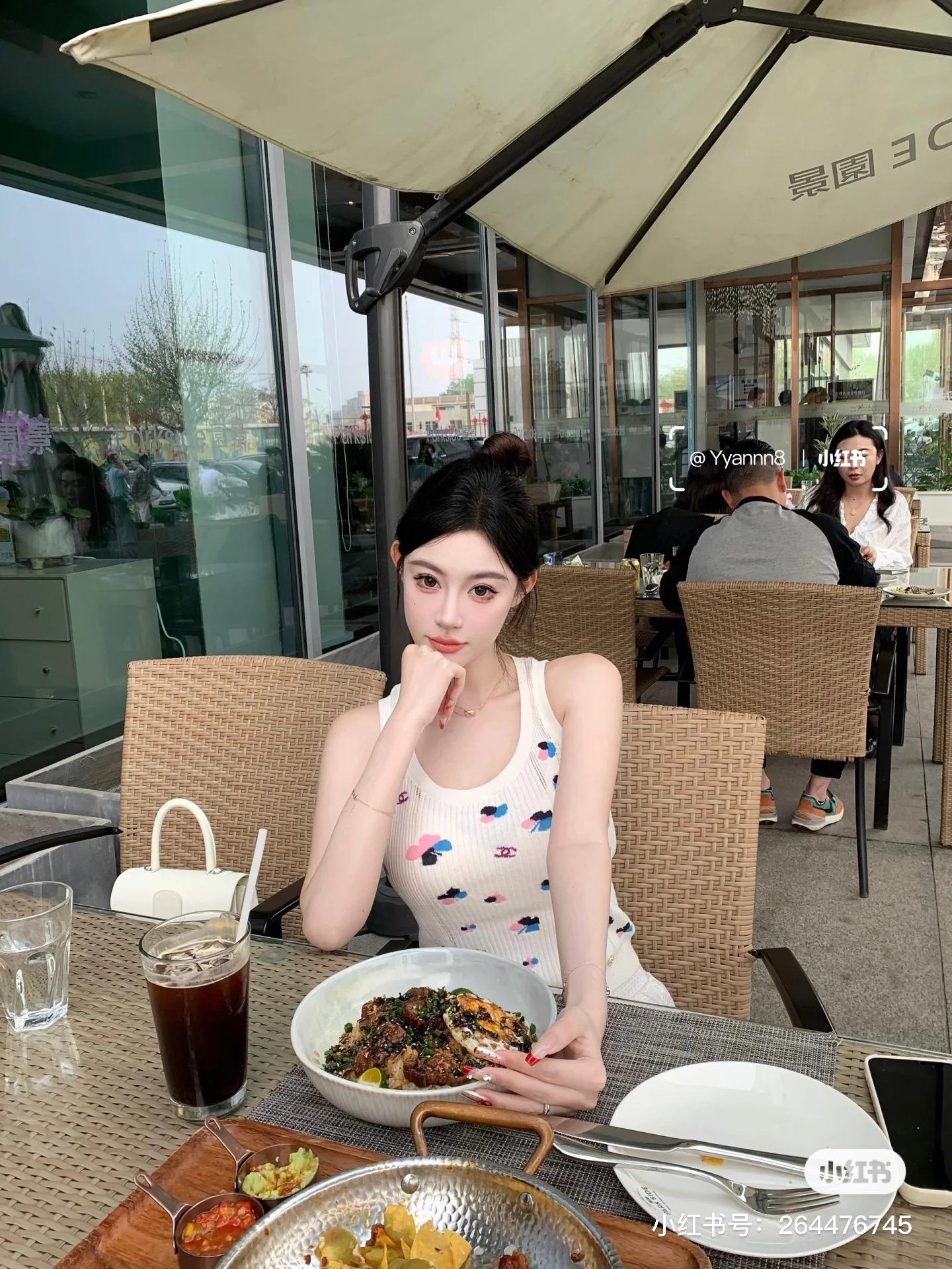 51bd6713170708ed1ef8a8c54730f1c8.jpg