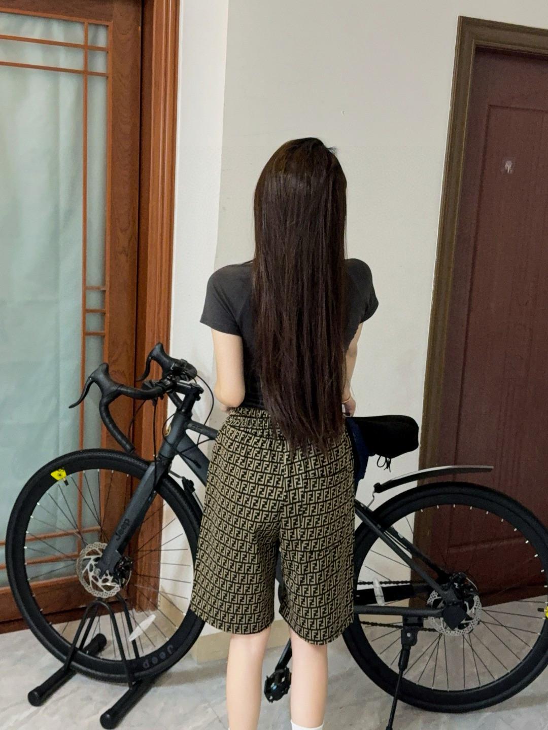 995a9b68645cbb4857088aa95a47ea4b.jpg