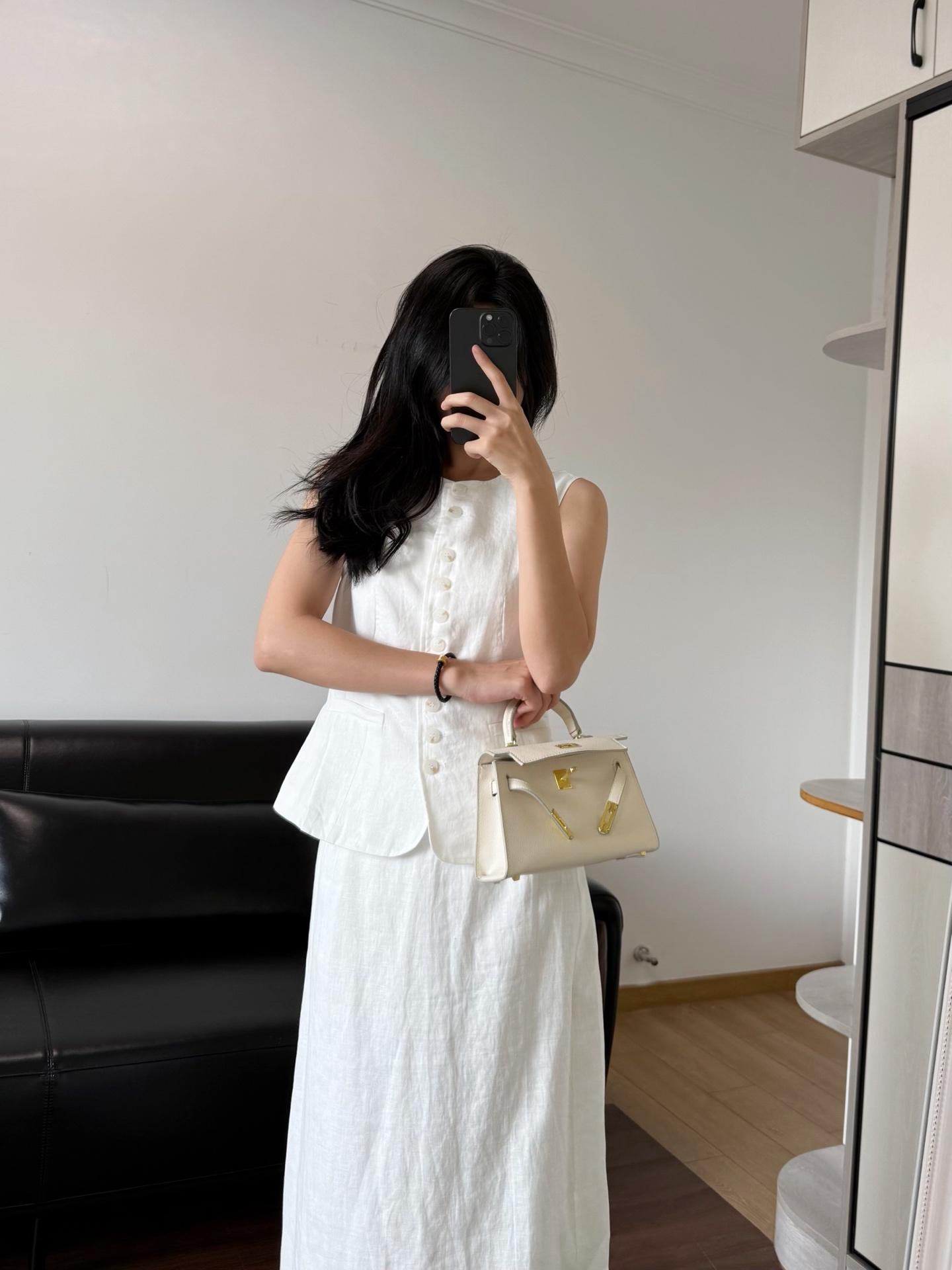 fe8fbc2a15a39b431dc67362450d0c82.jpg