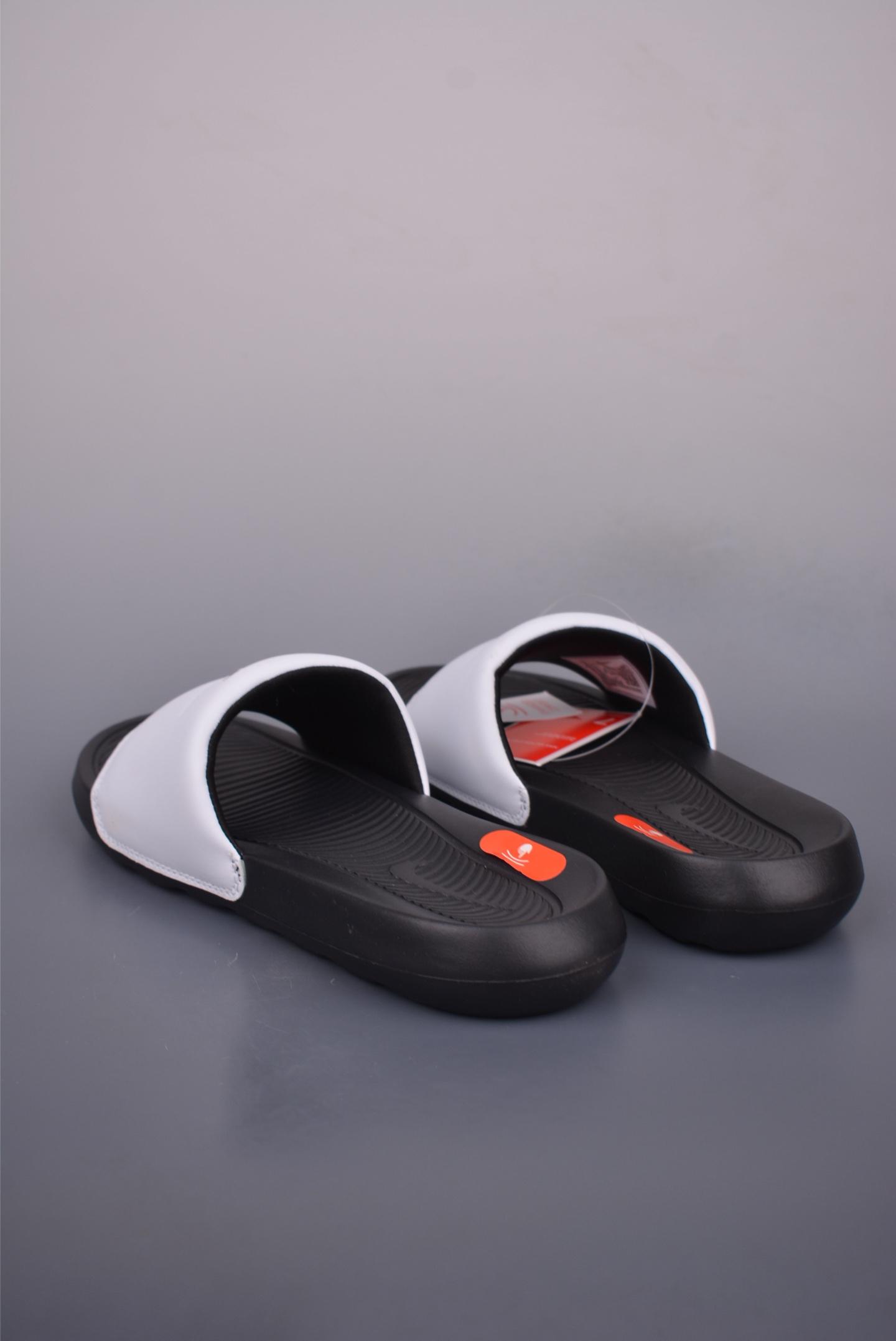 c69d2fd3ee090fcf5950d698ad65eb3d.jpg