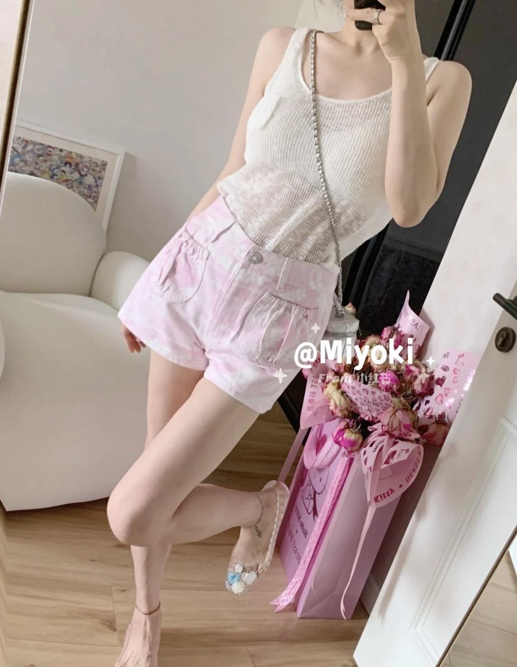 278a543123f1ec1166b77ef77aeb1697.jpg