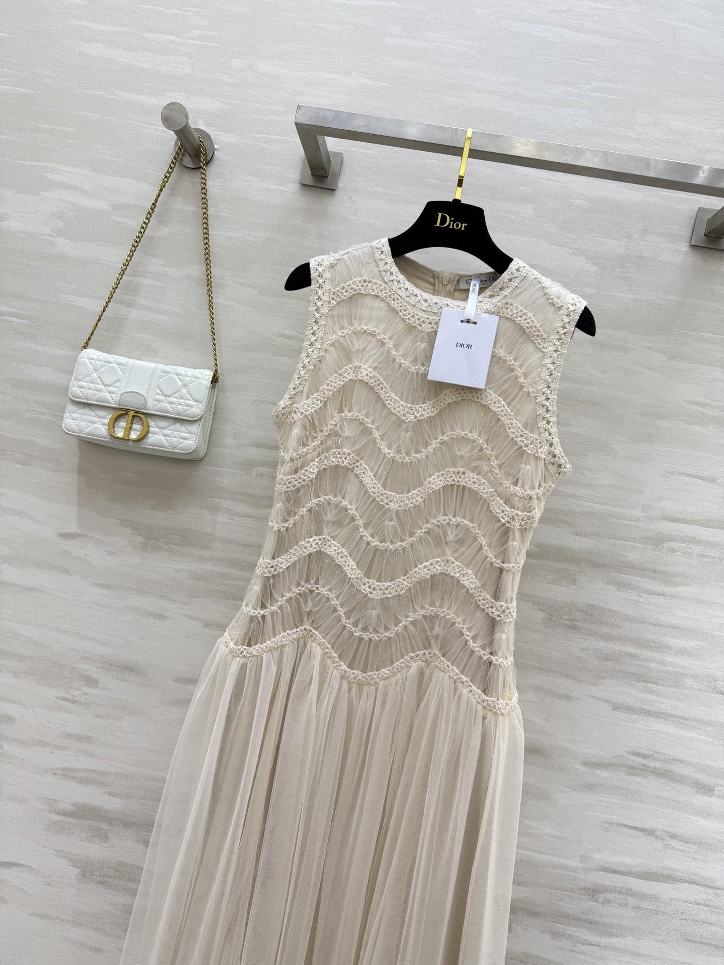 a5228c9cad45e61538ff2193a7a96983.jpg