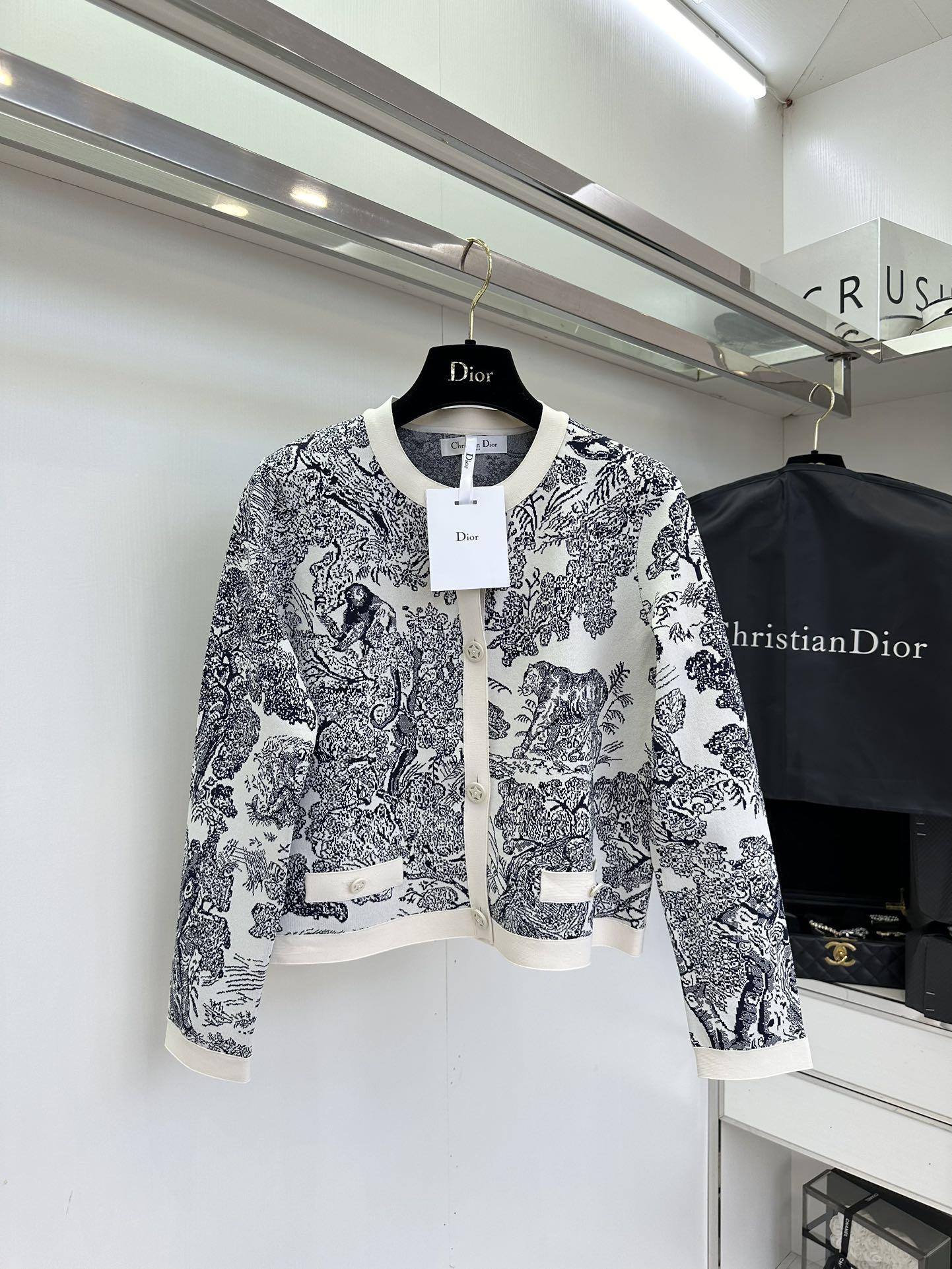 dbddd7b2f98940a930d7eb0df1cfe57d.jpg