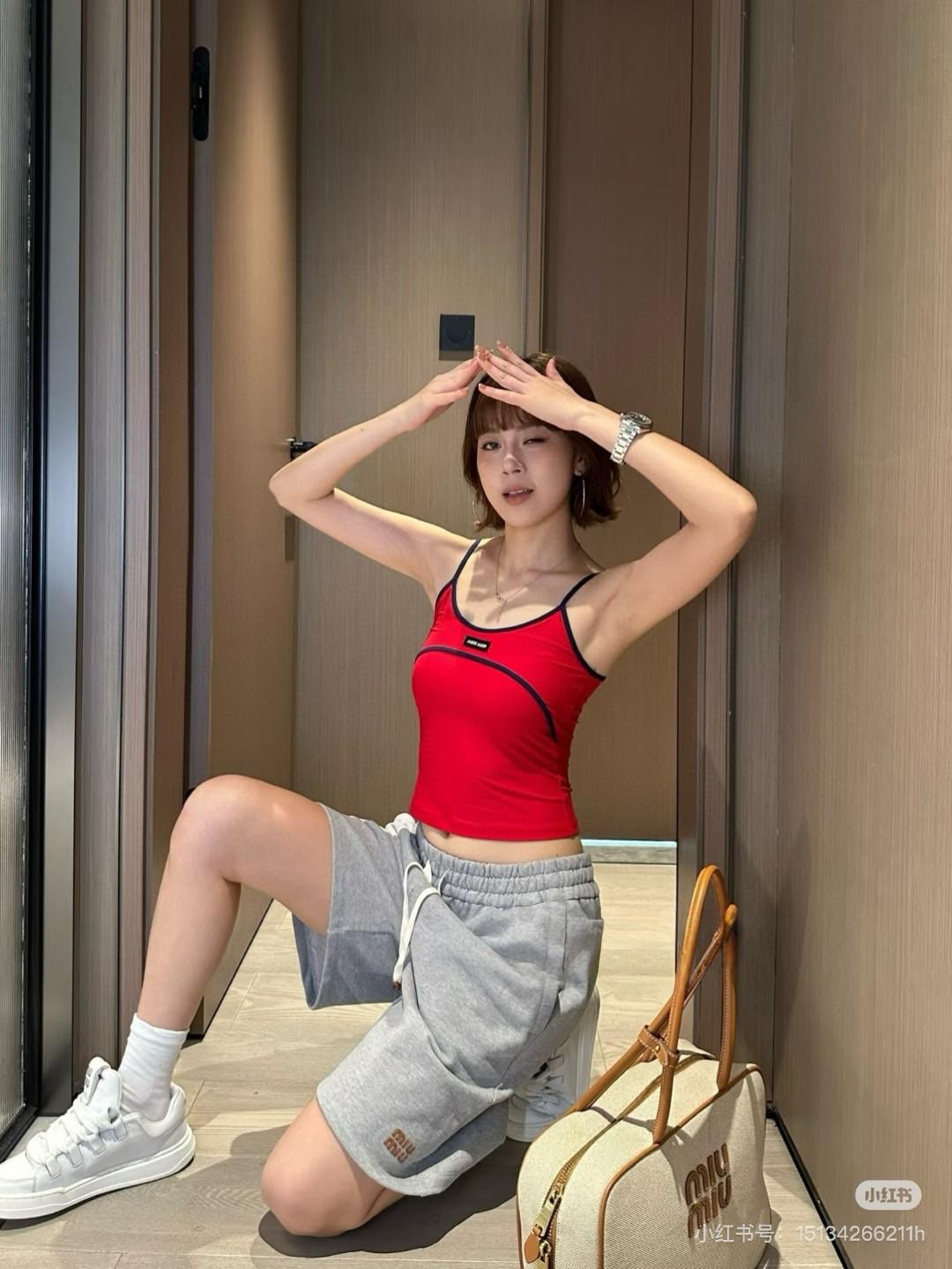 67a6bee4c0a9398add6031a44b3b935b.jpg