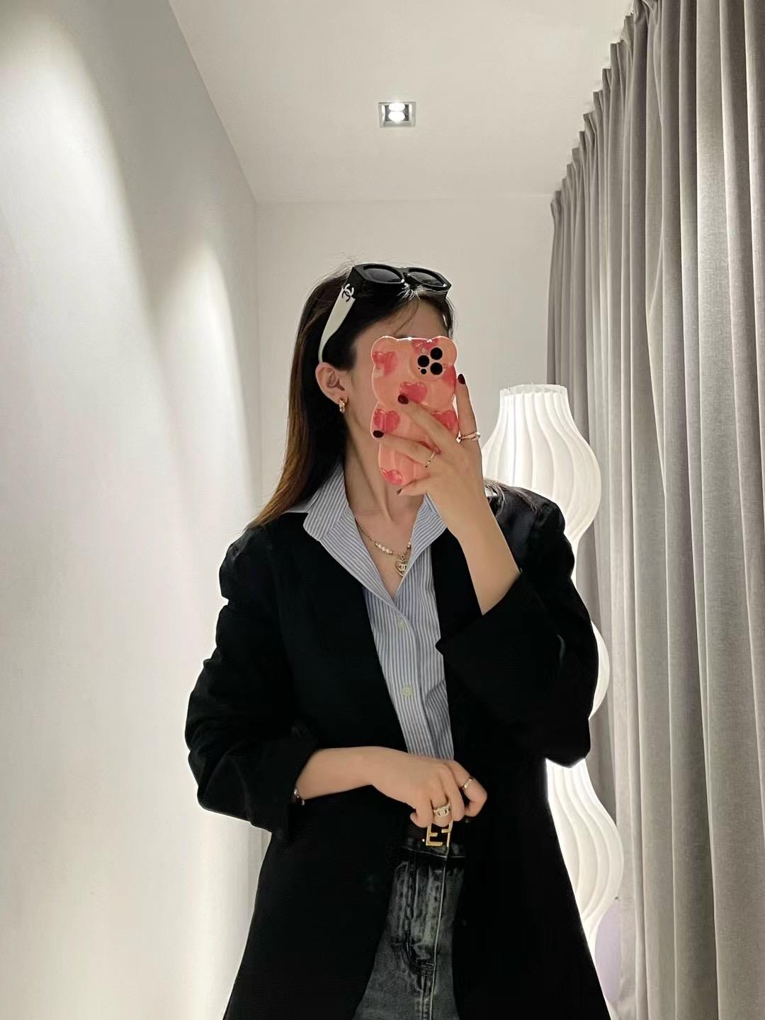6a05b83c25d011b6a5a593c063be0fe6.jpg