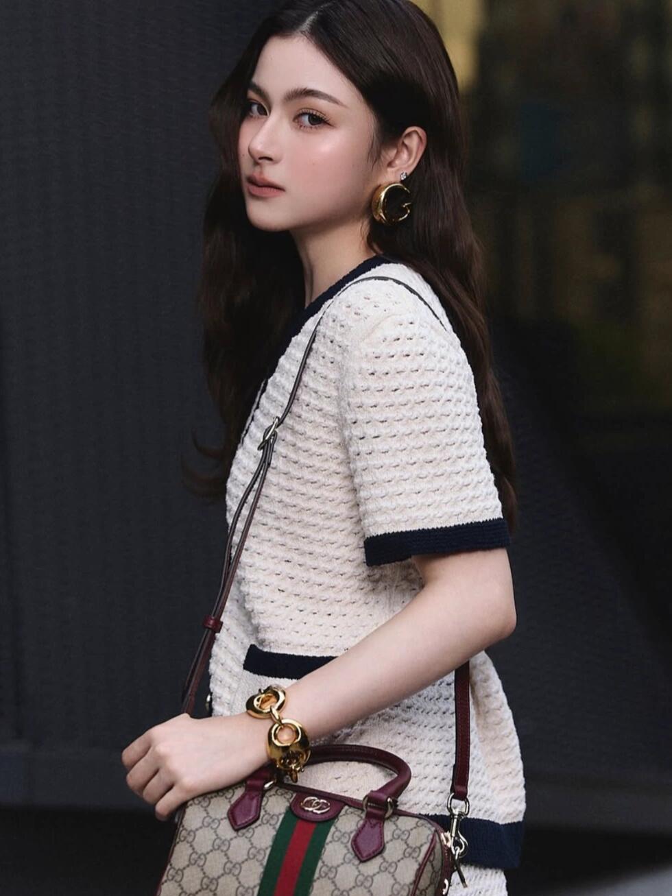 98b89d78e62774ca5051a1af8ed79b26.jpg