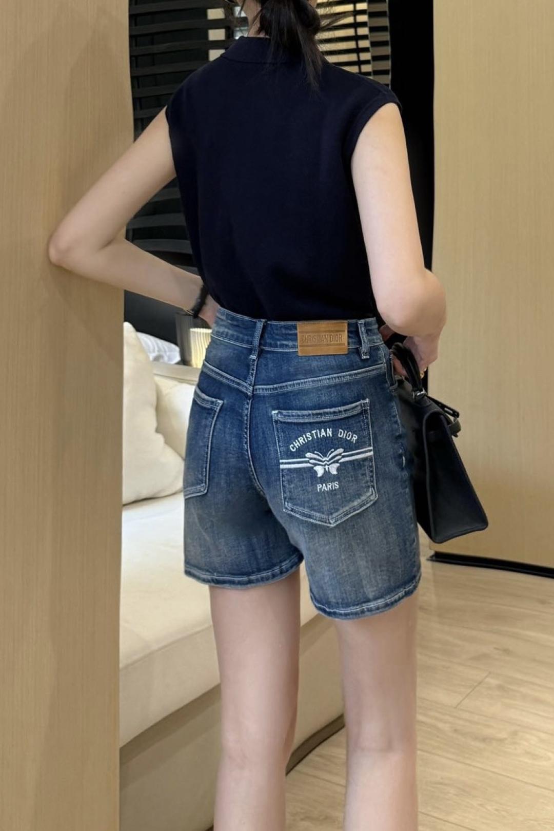 d62bd14c059f88a6b795df03540740f4.jpg