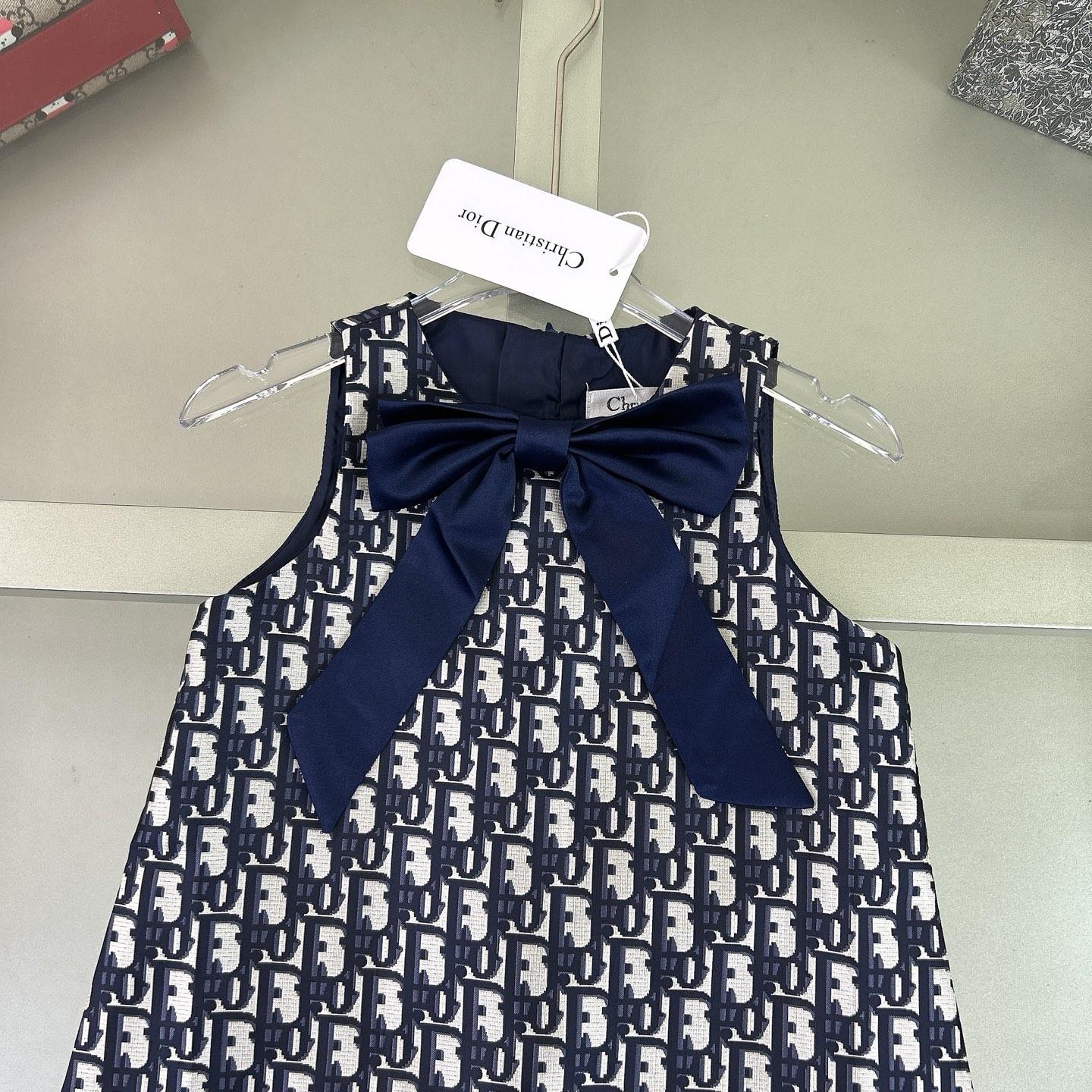 990dce00576a91fcc6de908bf9e8dab1.jpg