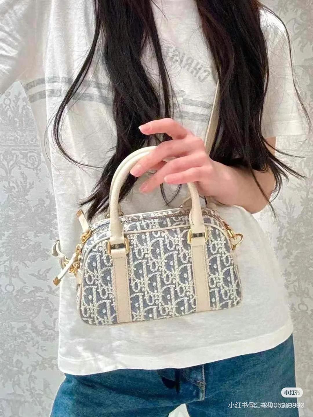 83ebe818d9cc35e24e29bc741e44892b.jpg