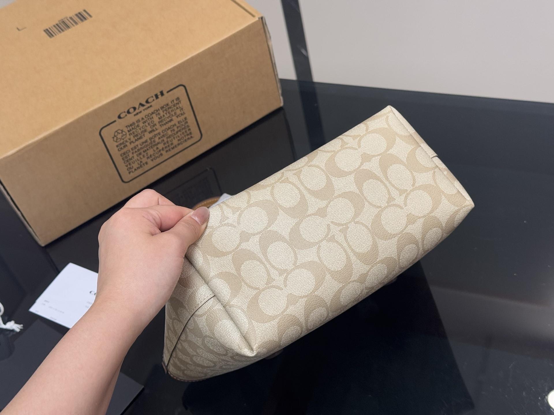 d8e208a7fb1114e0578557ab3f229b80.jpg