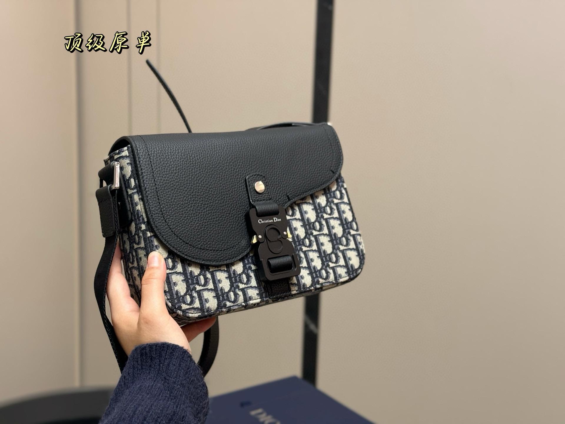 dedbf7eaef4ff91d3b3dc86cc18291e3.jpg