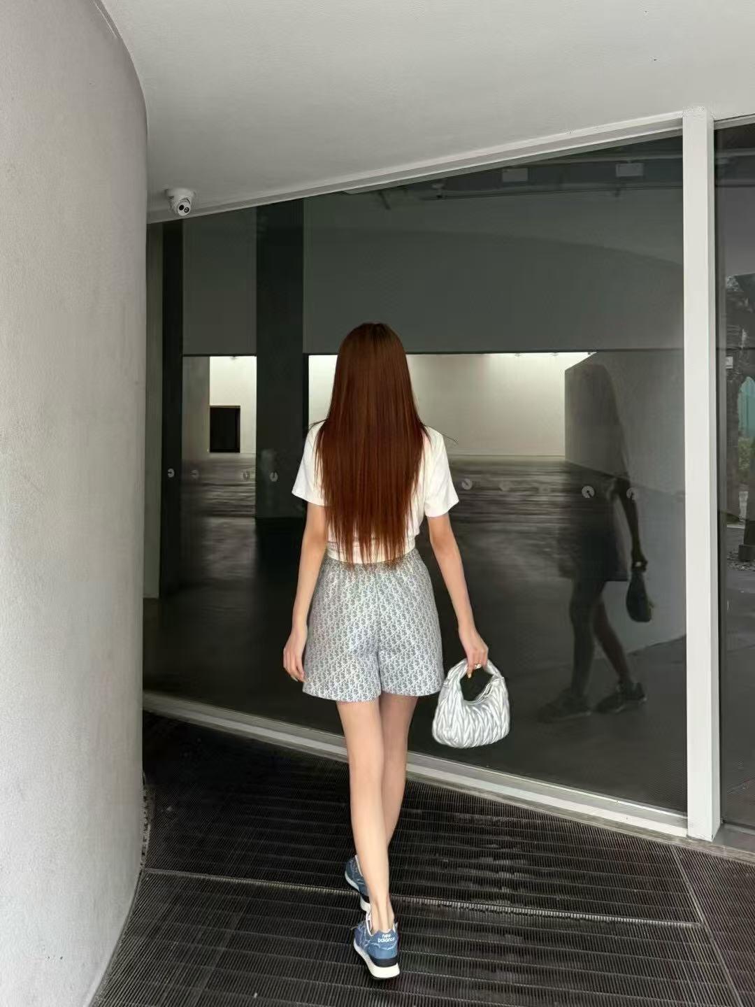 b7f144606cf4fcdb5ba1f1c4e74068e6.jpg