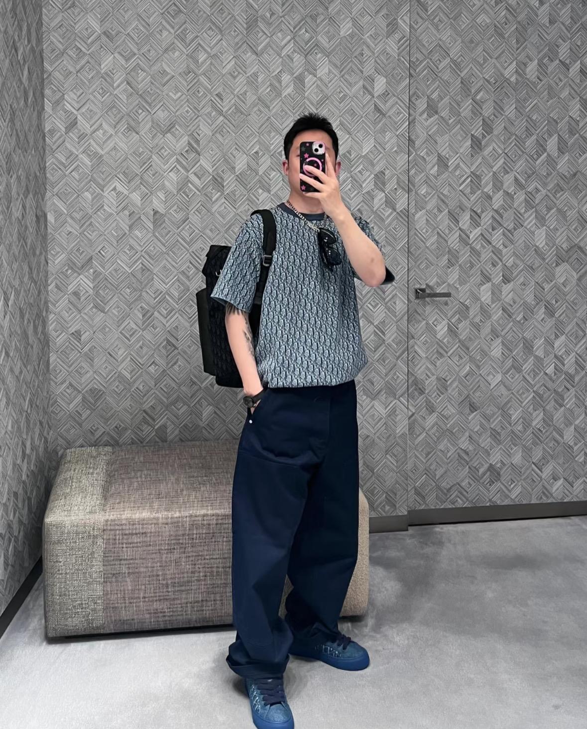 e3bbffd5beb5d75dad2e8e2b6463a431.jpg