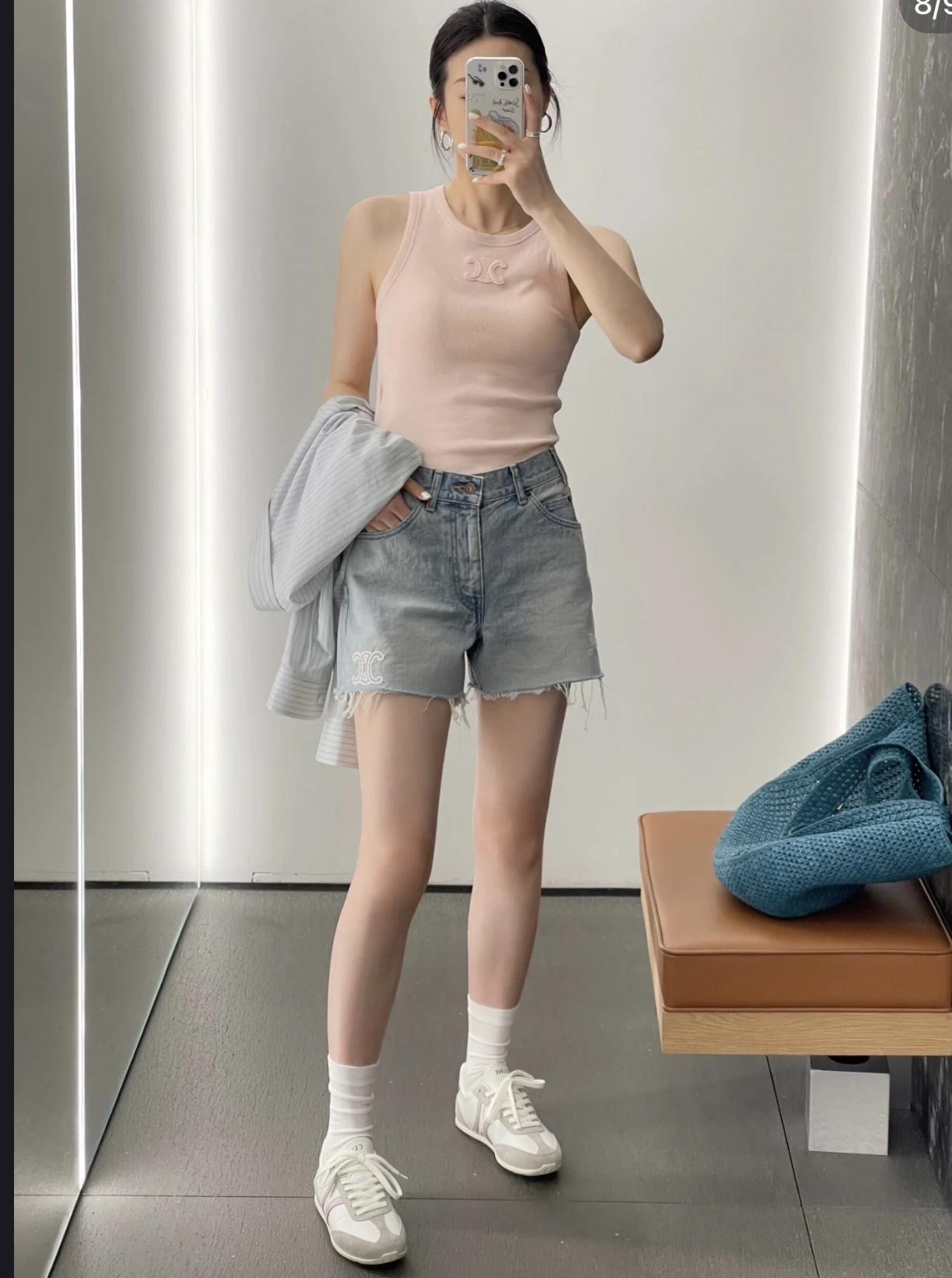 4240504361f2fd533fc54b886bacc6f2.jpg