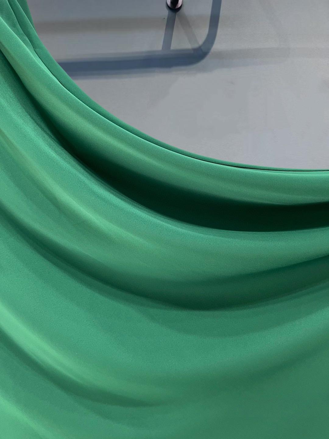 81cfffefd337d82052f90f7c3e810d98.jpg