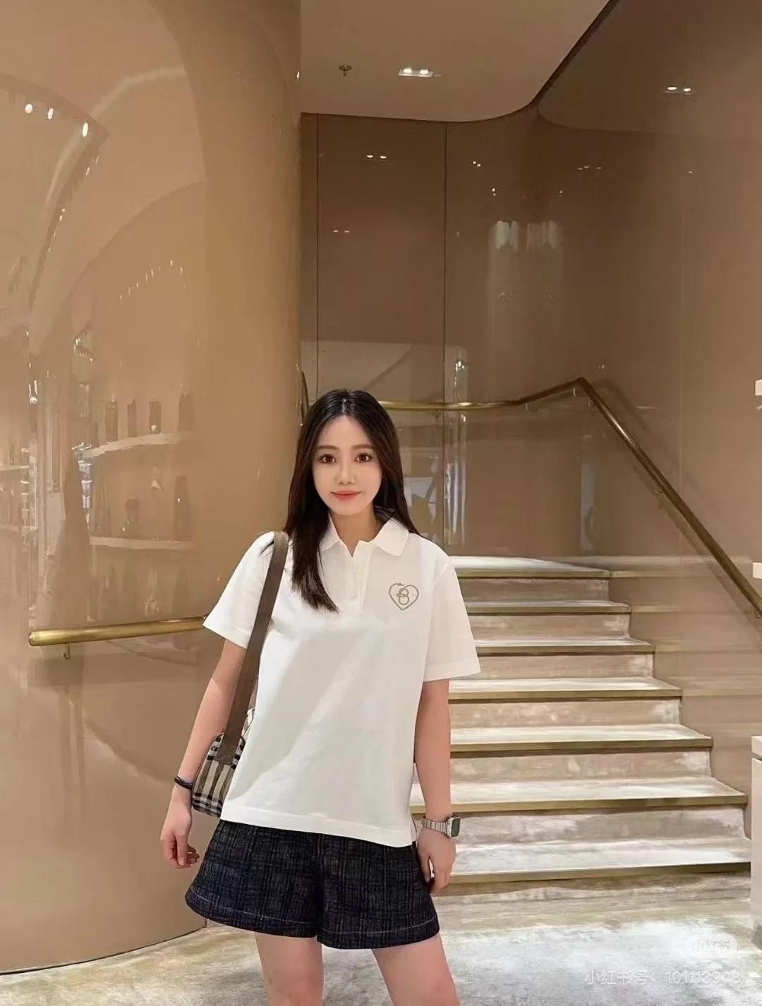 8b12cb734a69e95a602944468cb2272a.jpg