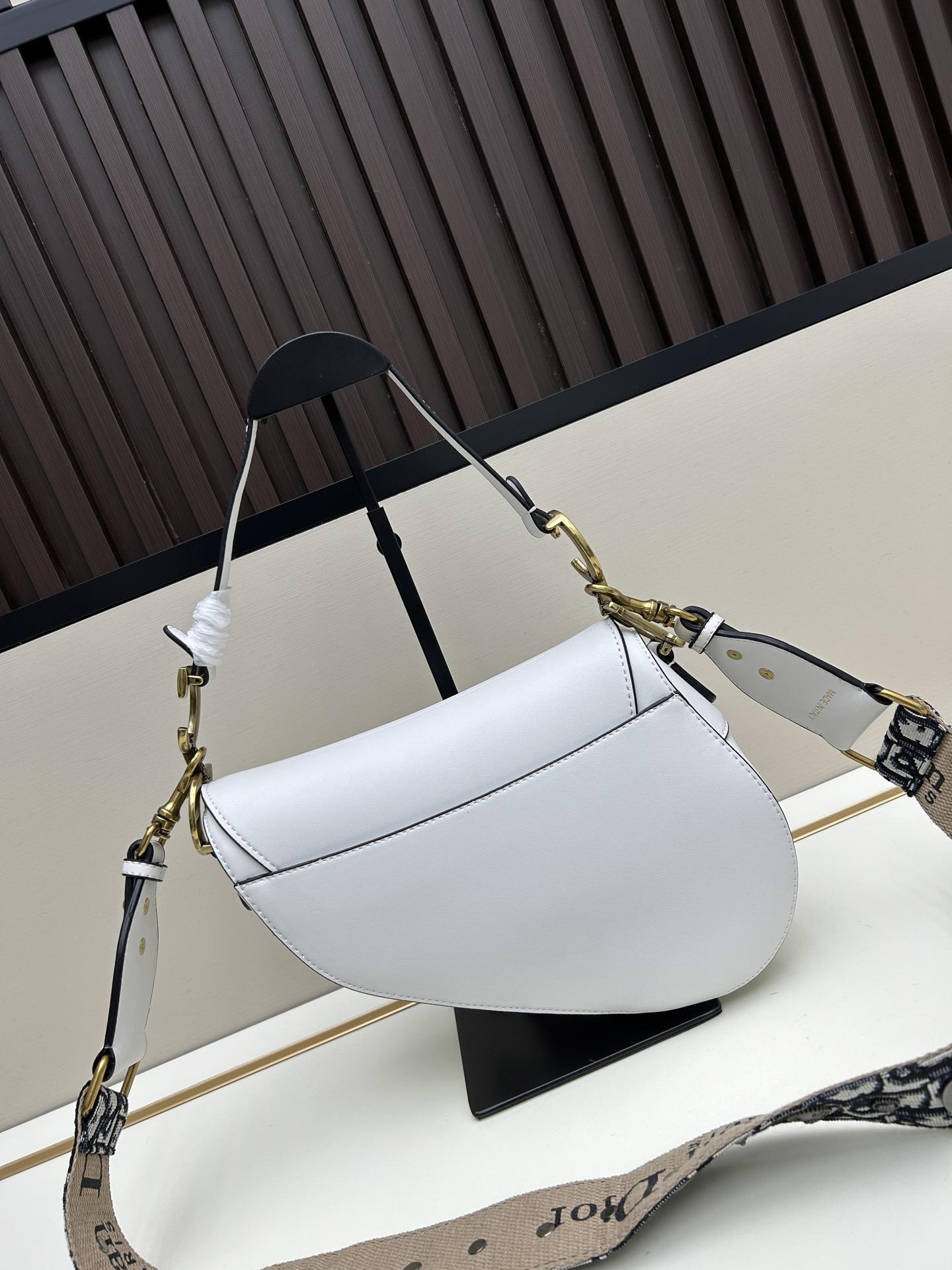 920d03286fde7293aecfe0e4aba6ecb8.jpg