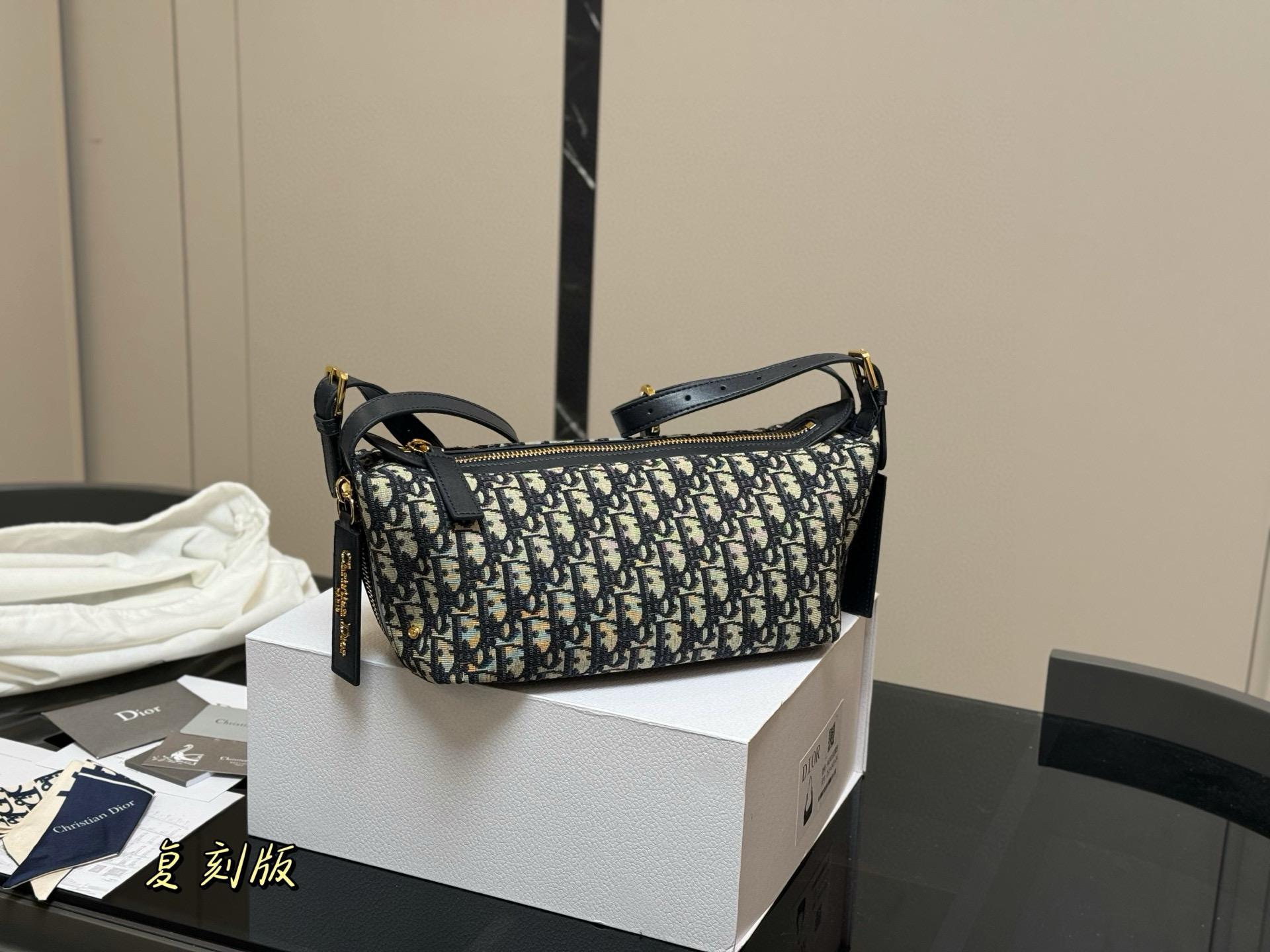 ceb5663ae7c38eaf3123b0dee65f171f.jpg