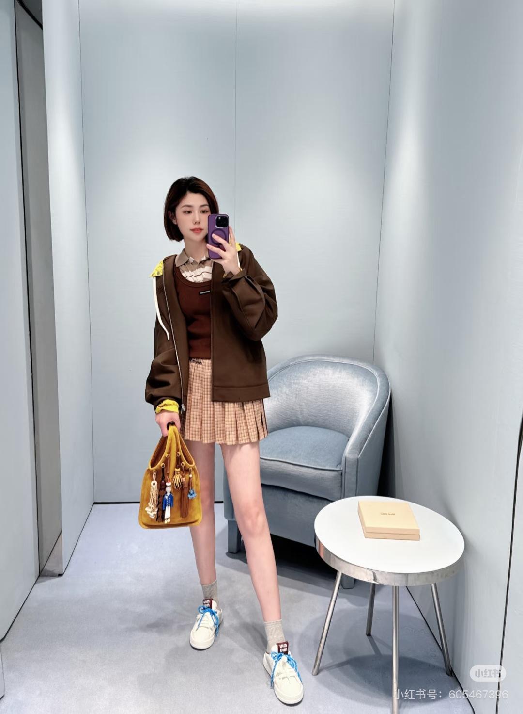 d8566b78366a675a17ad580bbb82cbb6.jpg