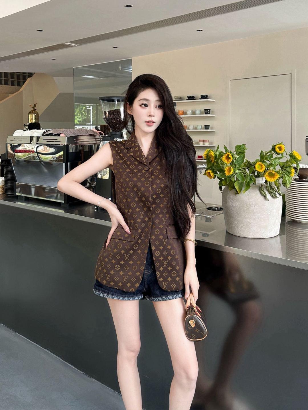 3f0ee2dd7c40f74bab79cd66b8e9cafa.jpg