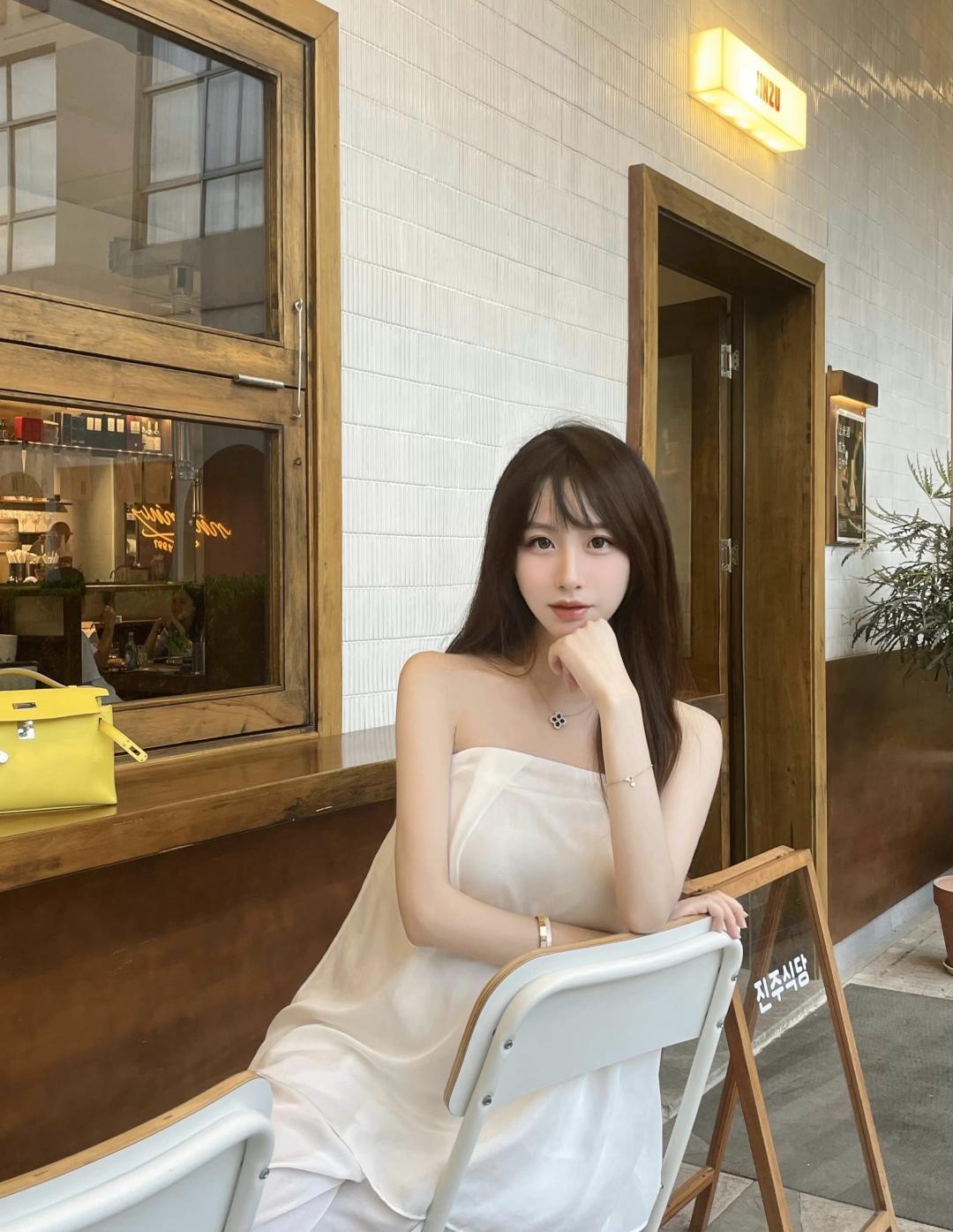 ac76a73914a746768a7af1cfaf5bb8cf.jpg