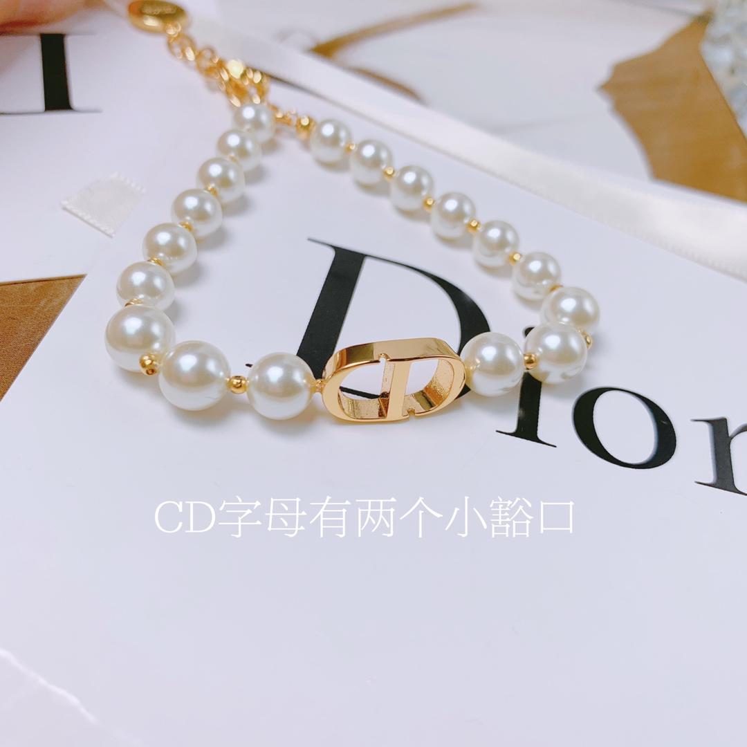 b25ed513b90429fa493efaf0f20c1cbc.jpg