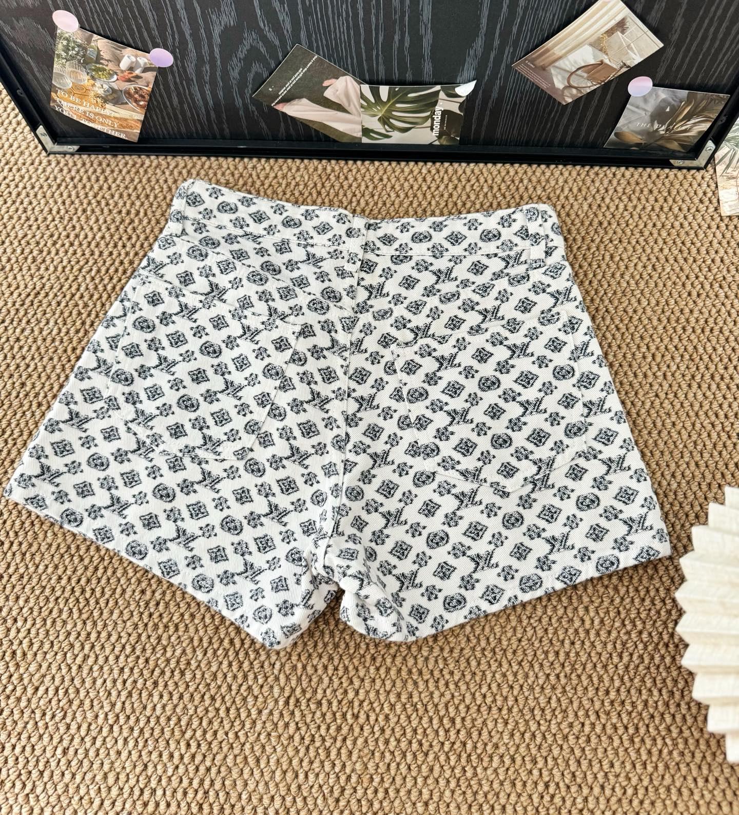 76b743d5dfd783711dd431b247cf2e55.jpg