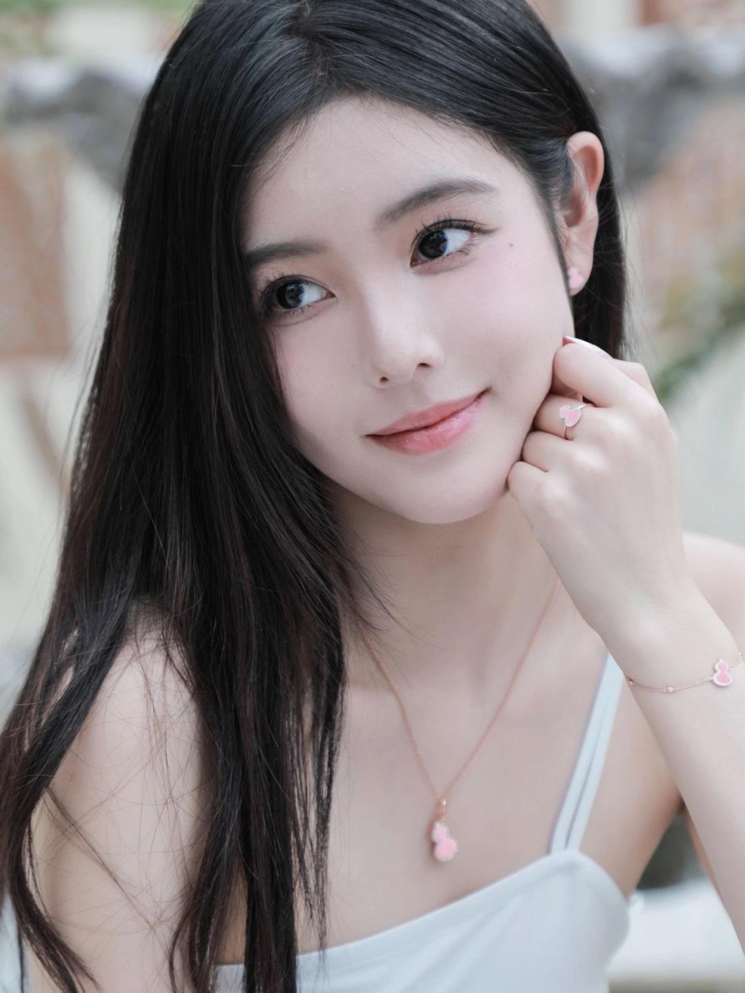23ec79852c75e7e9d4057ce139f19f9f.jpg