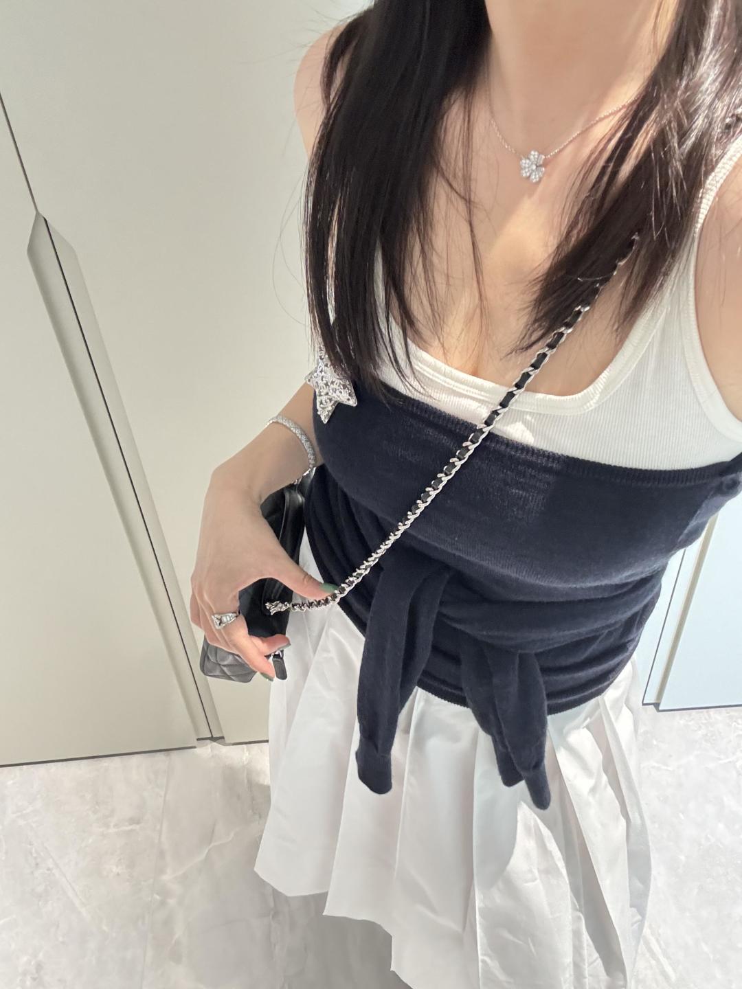 9d217f2f0555a4373a4d42bfd8eed2a7.jpg