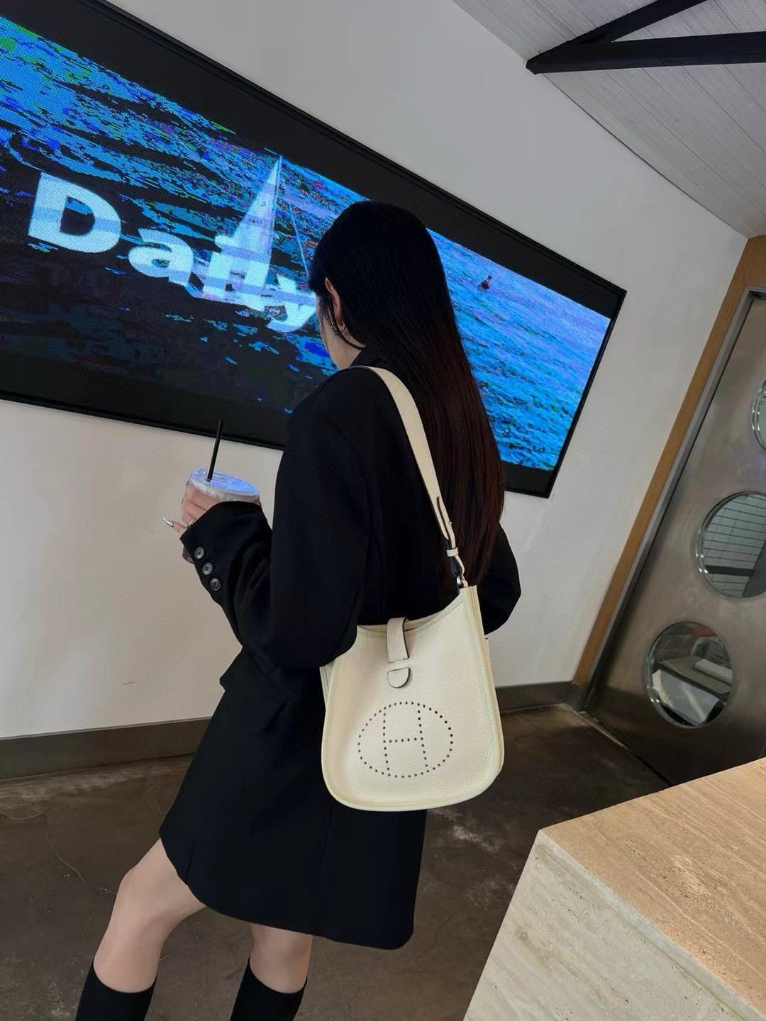 9656b9fcec6d250f6376af83b89670e1.jpg