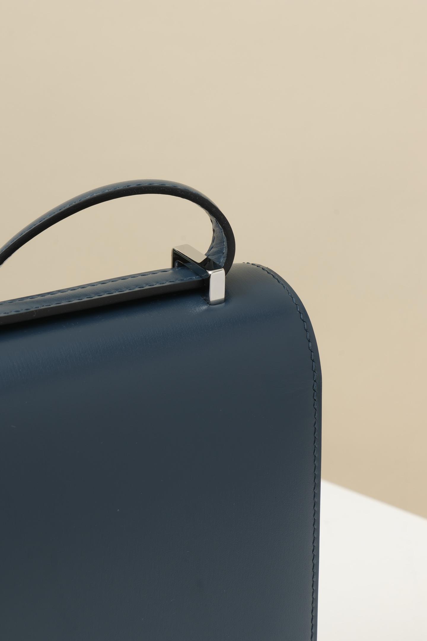 be3d547ccefa525096f66fd1612f77ff.jpg