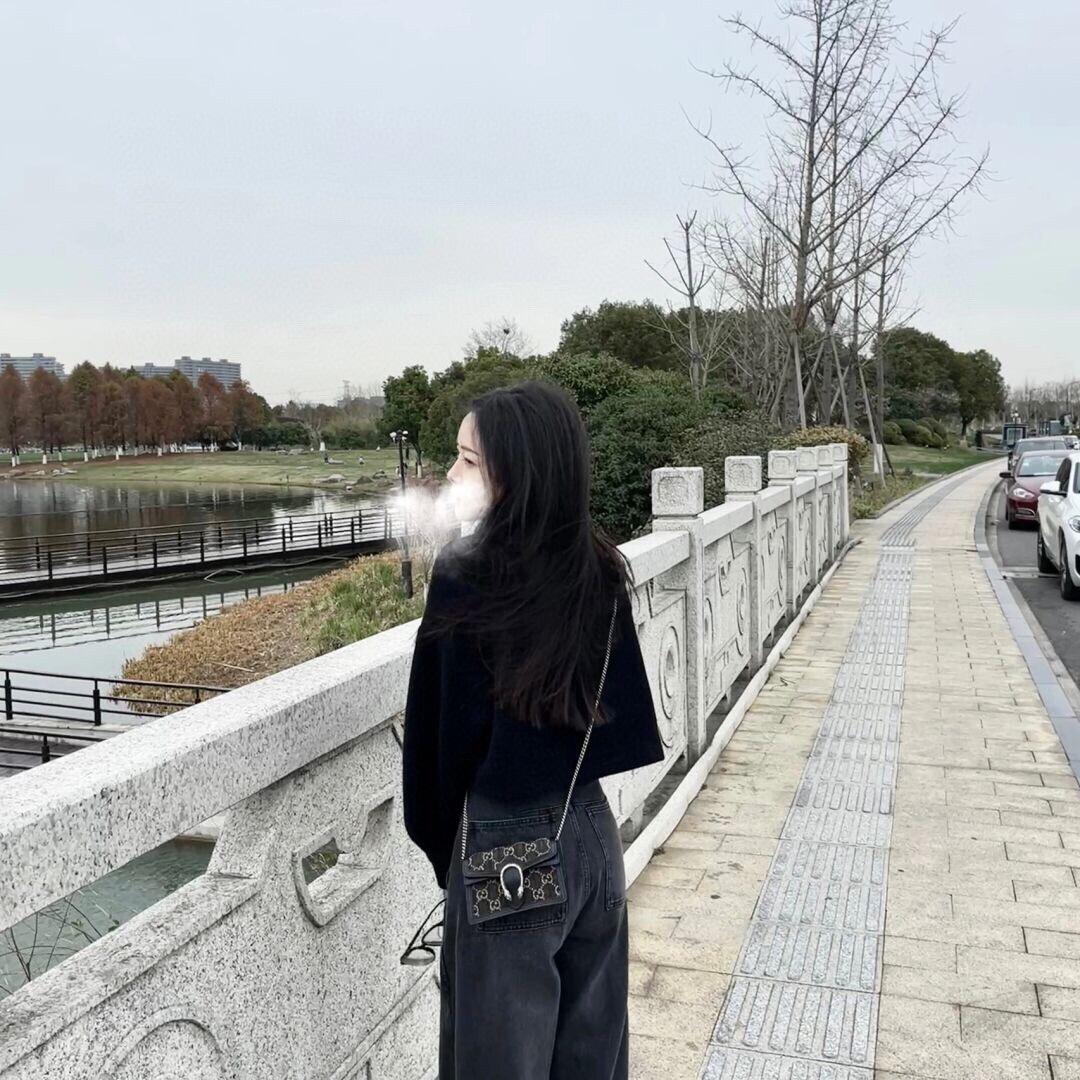 f4a4cabff57f15dcffa1c7cdbd58eaee.jpg