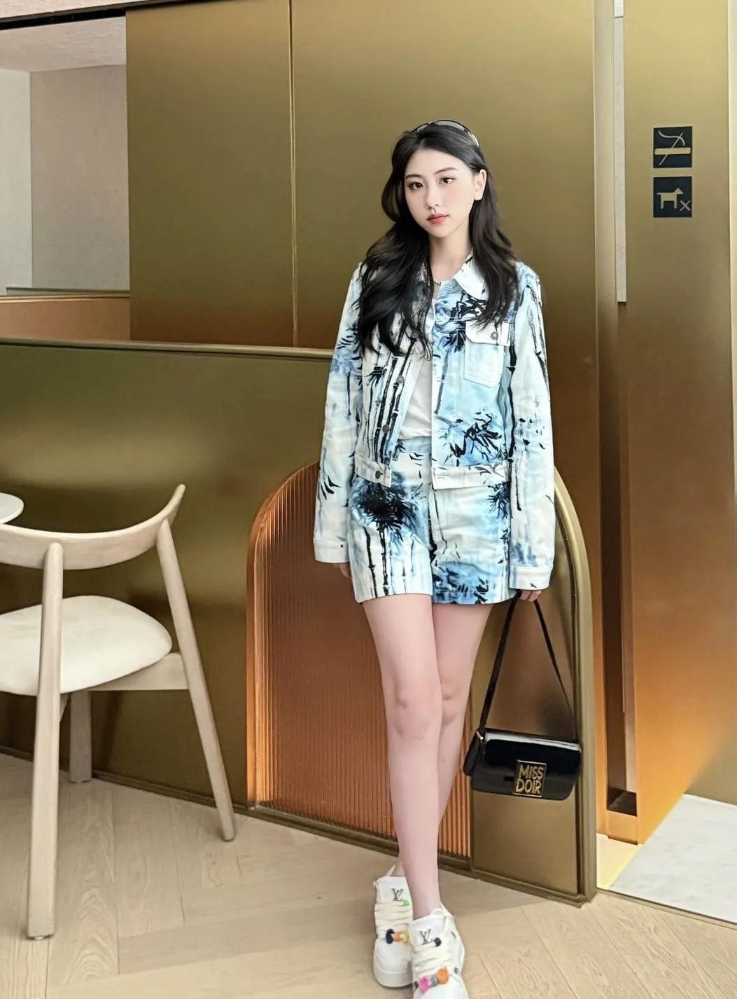 1bfadc8dea8dc3688ab808f7f37a3537.jpg